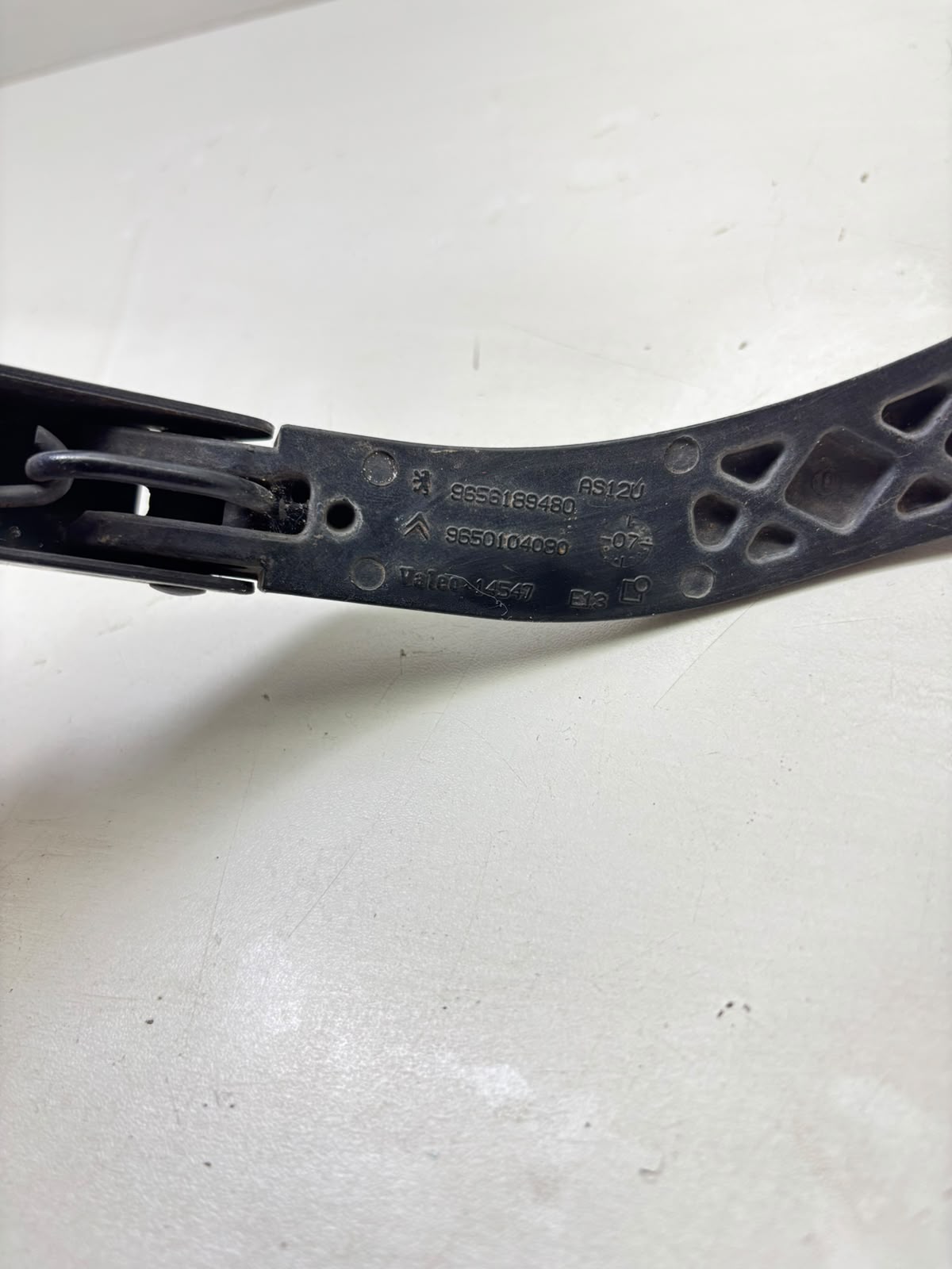 Braço Limpador Parabrisa Direito Peugeot 307 9656189480 D... Direito - Imagem 3