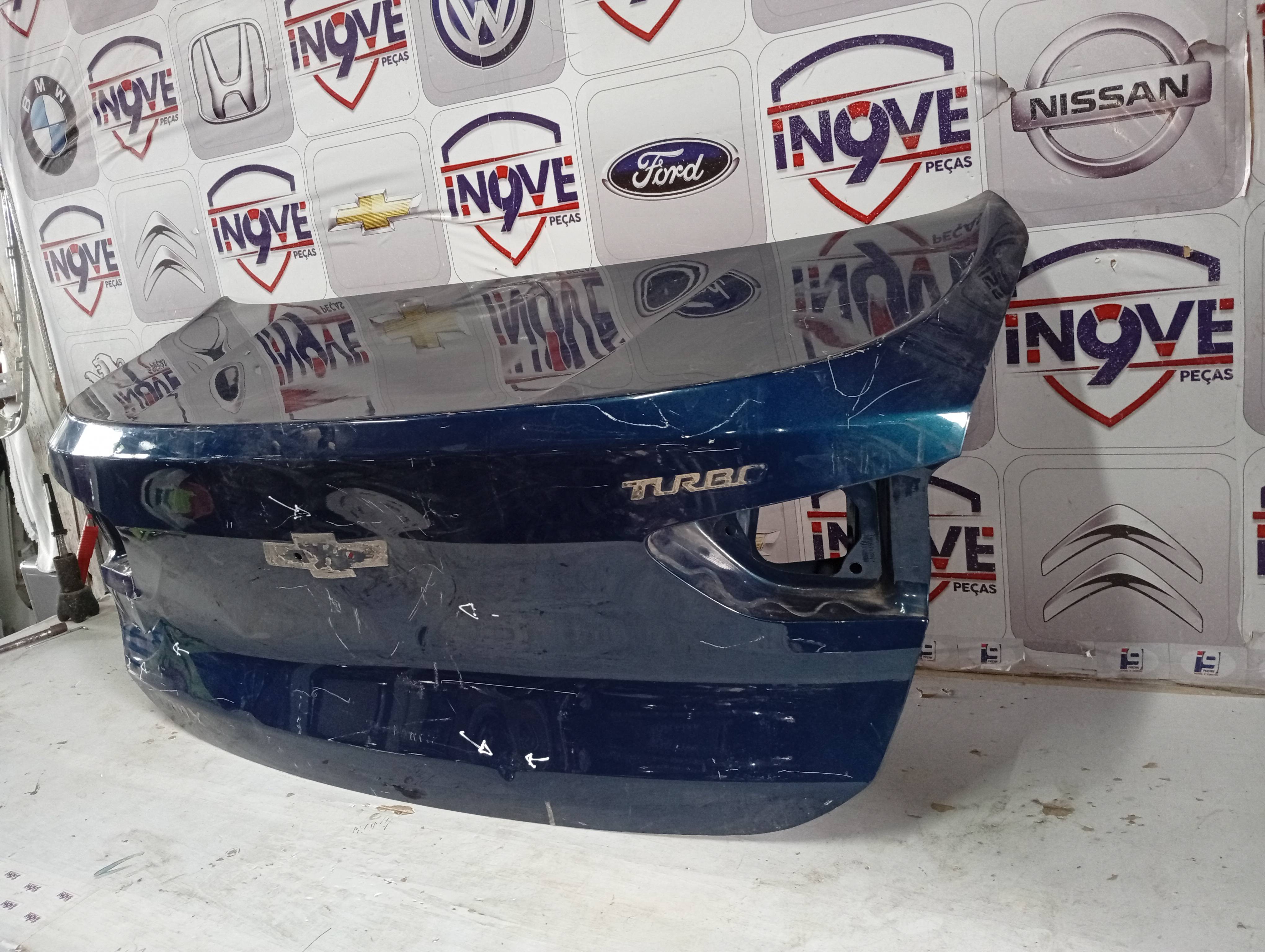 Tampa Porta Mala Chevrolet Onix Plus - Imagem 2