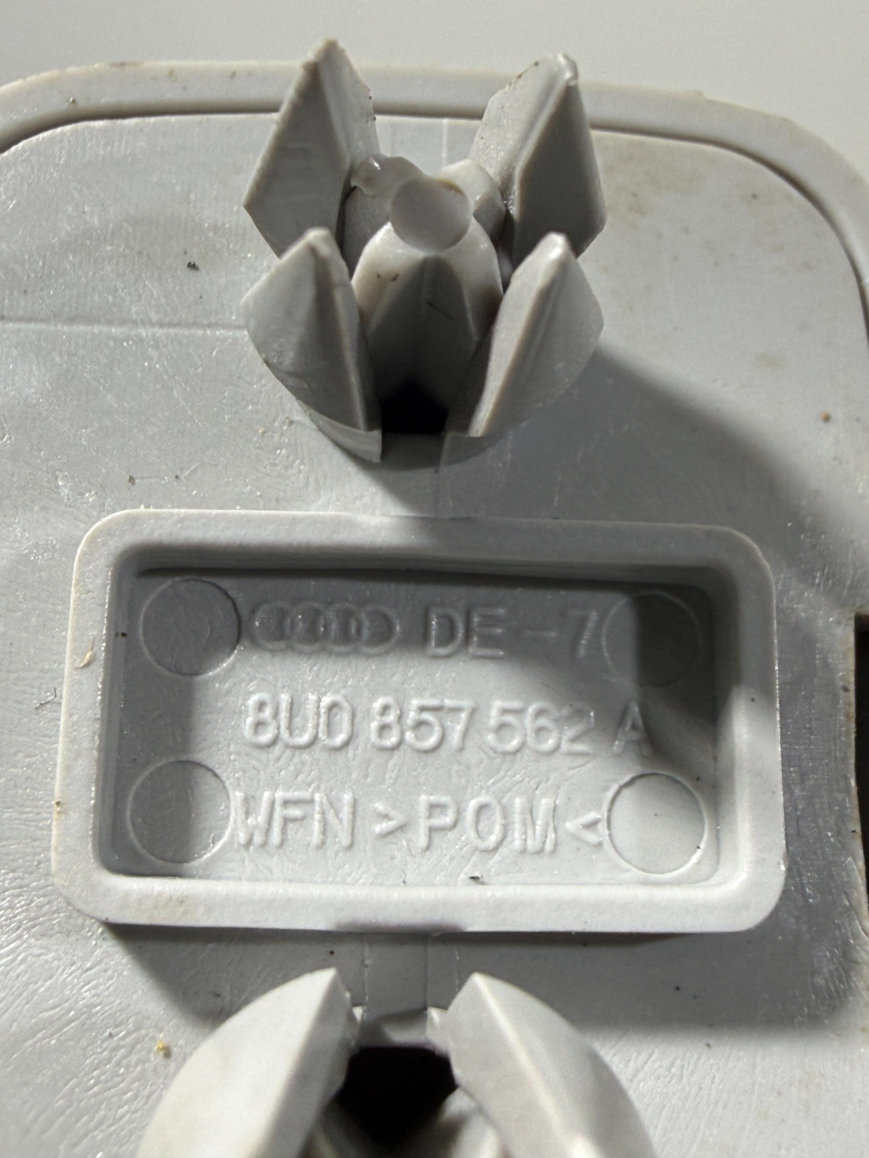 Clipes Viseira Solar Audi A3 Sedan 8U0857562A - Imagem 5