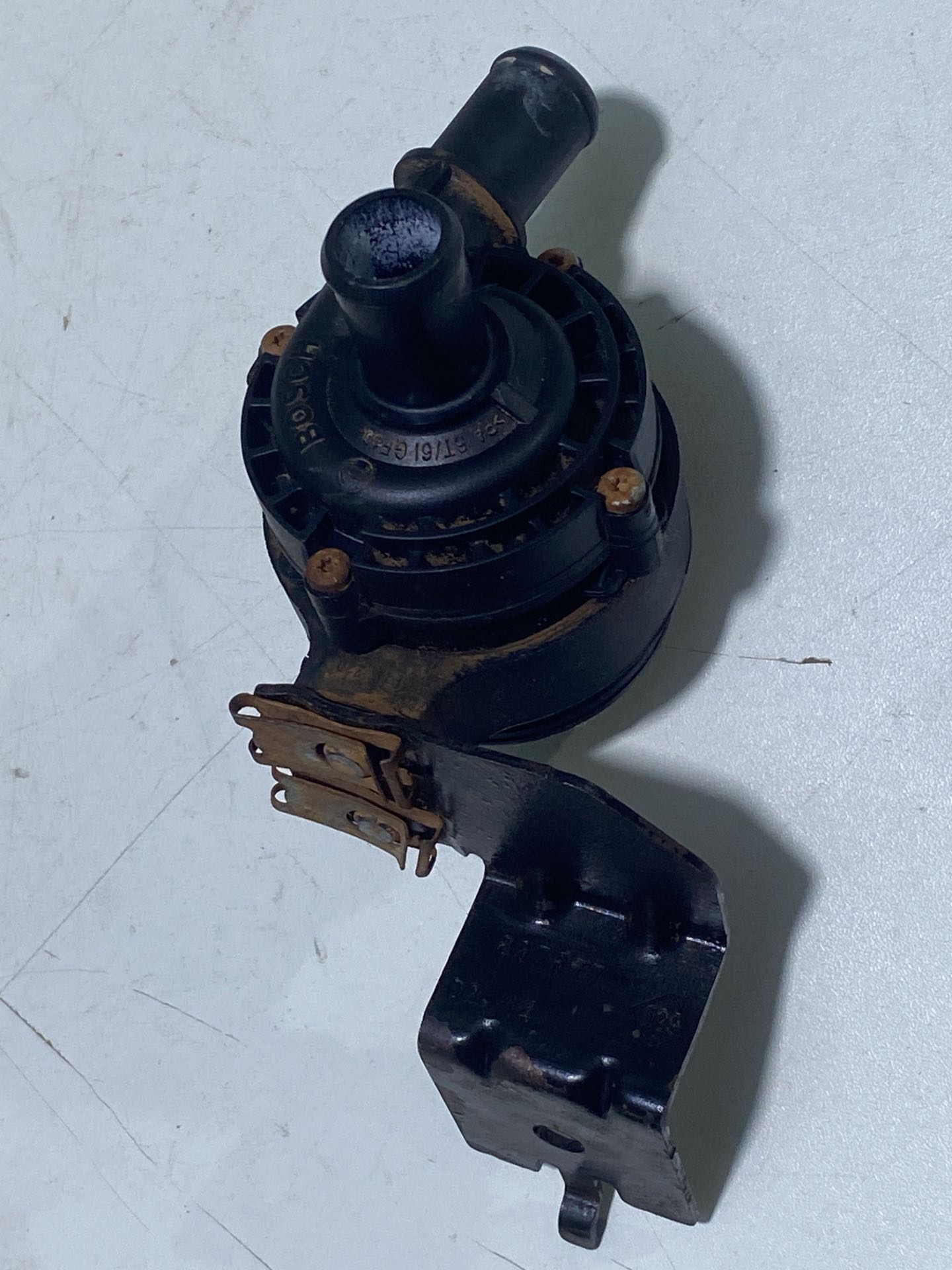 Bomba De Agua Auxiliar Bosch Renault Master 2014 A 2022 - Imagem 4