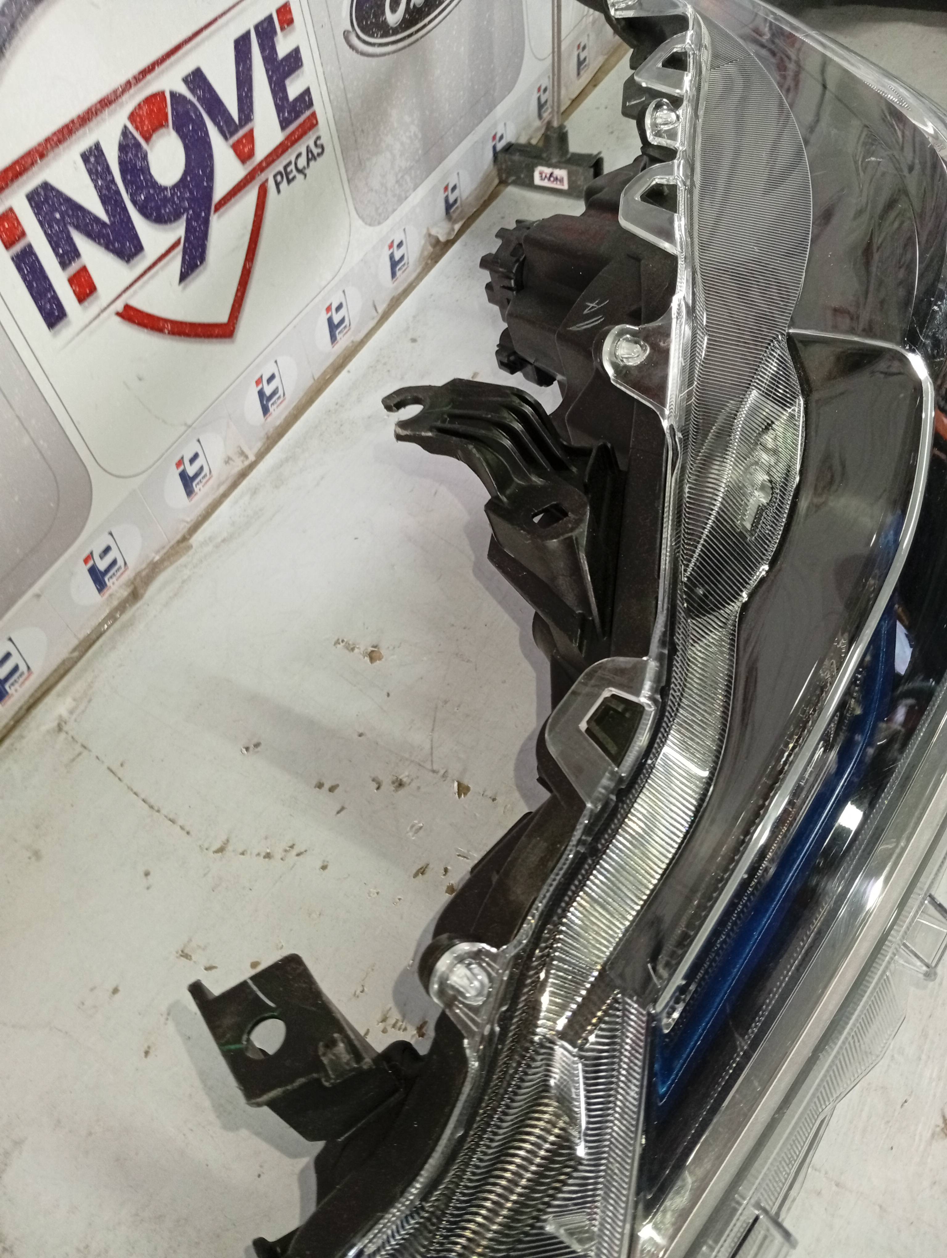 Farol Toyota Corolla LE 2020 A 2024 Friso Azul Híbrido - Imagem 4