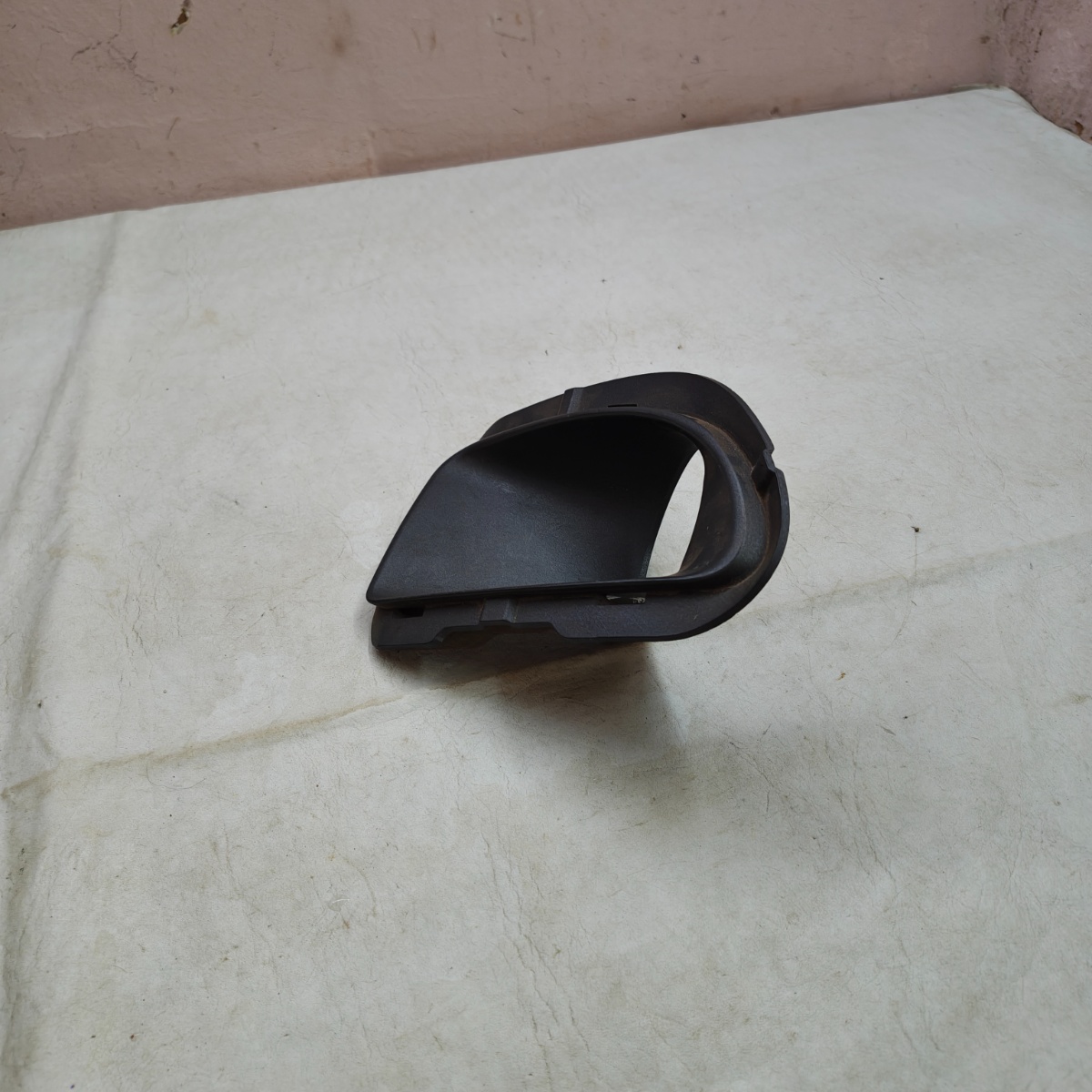 Moldura Farol Milha Direito Fiat Punto 2007 A 2012 Original Direito - Imagem 2