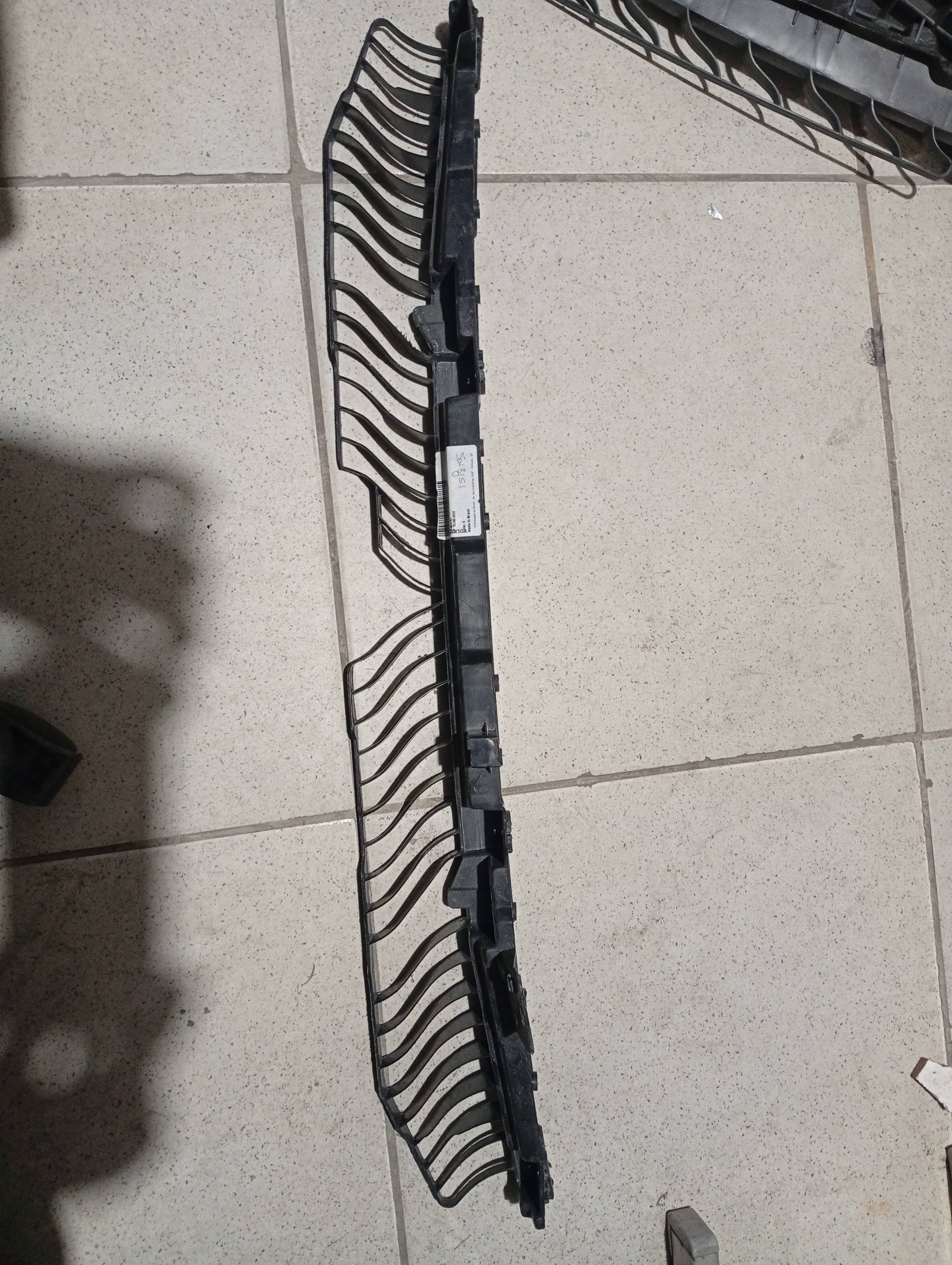 Guia Parachoque Traseiro Central Volkswagen Polo 2018