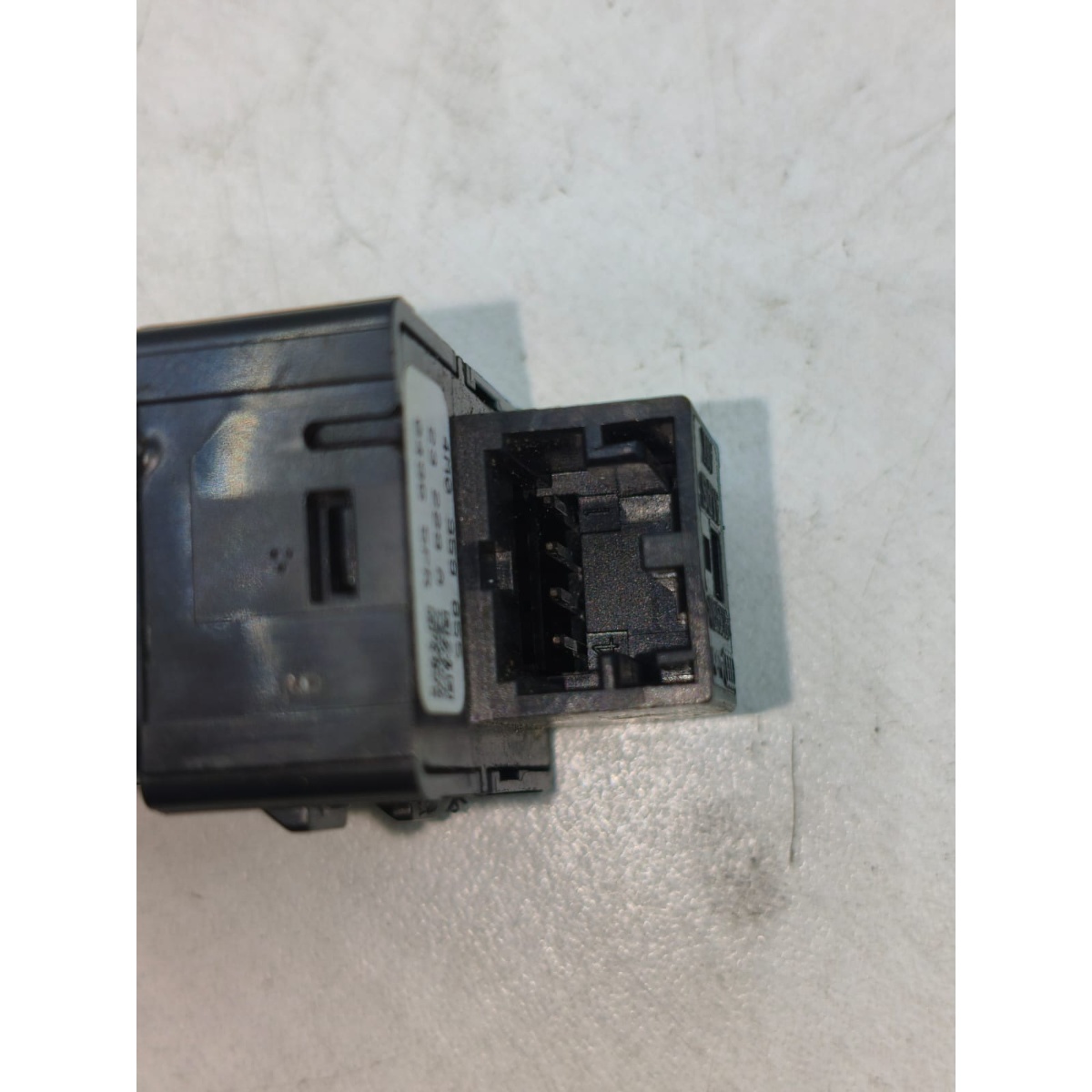 Botao Vidro Porta Tras Esq Audi Q5  2023 4M0959855 - Imagem 3