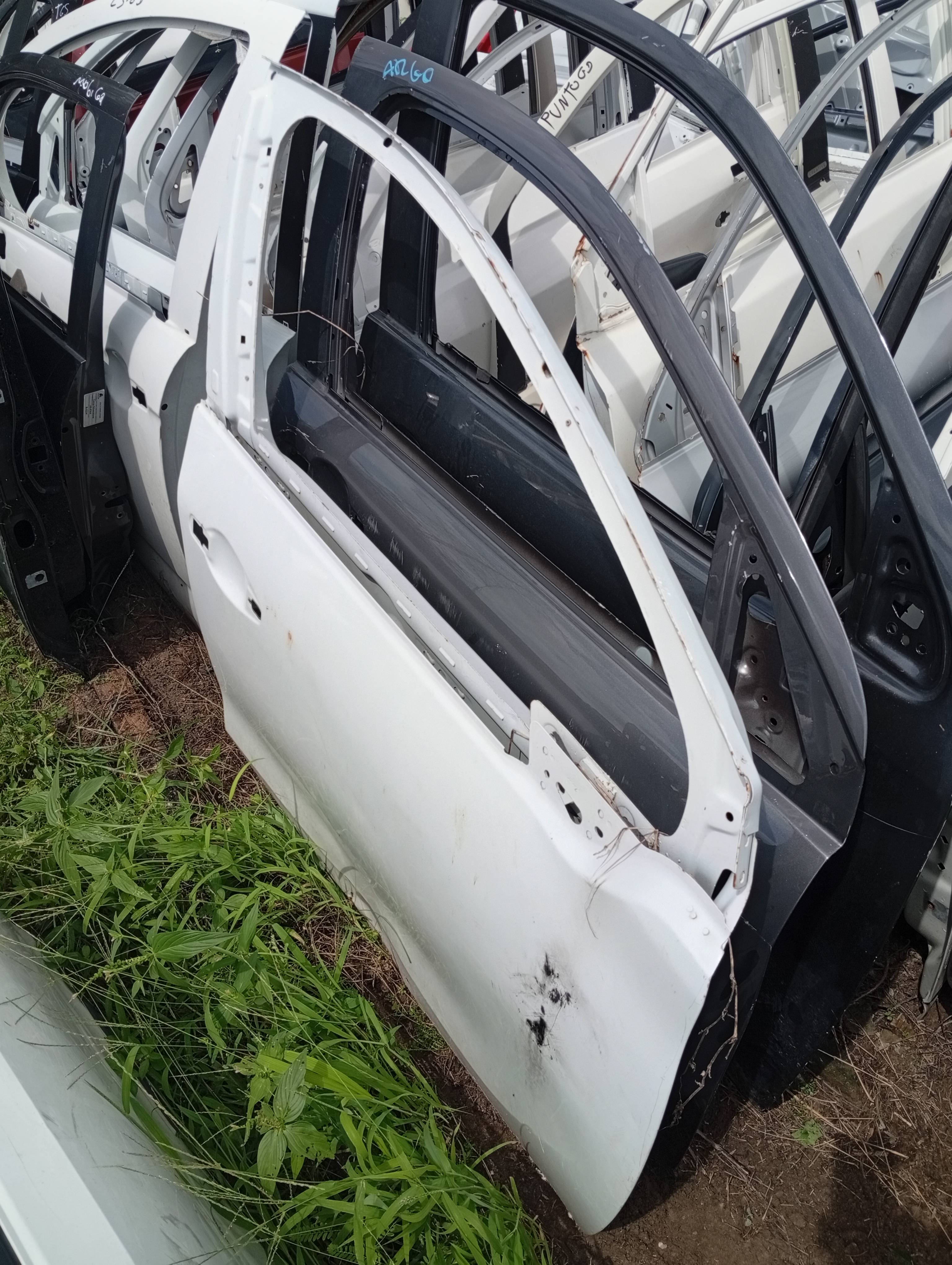 Porta Dianteira Direita Peugeot 208 - Imagem 2