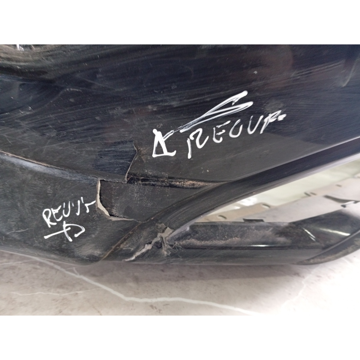 Para-Choque Dianteiro Mitsubishi Eclipse Cross Com Avaria - Imagem 4
