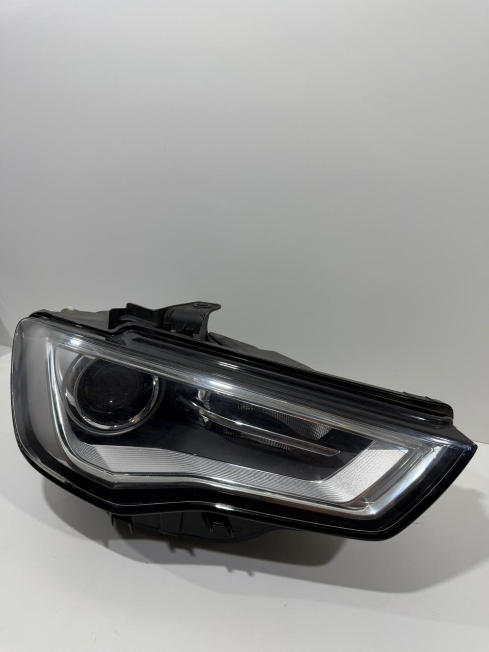 Farol Audi A3 2013-2016 Original 8V0941006 - Imagem 2