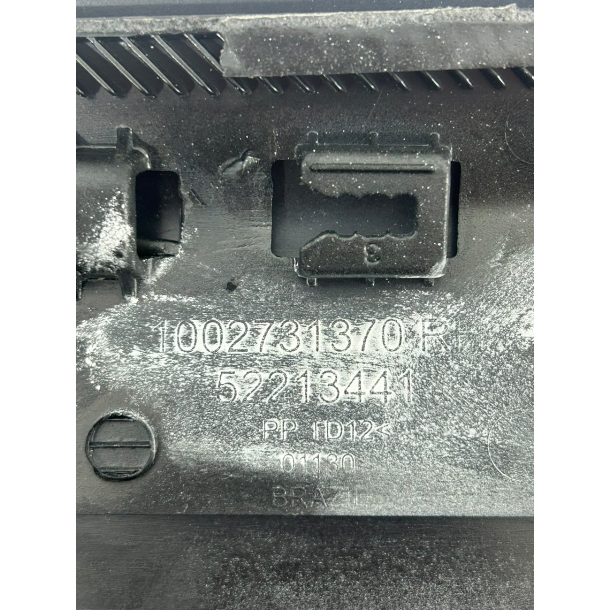 Moldura Porta Traseira Direita RAM Rampage 2024 a 2025 - Imagem 3