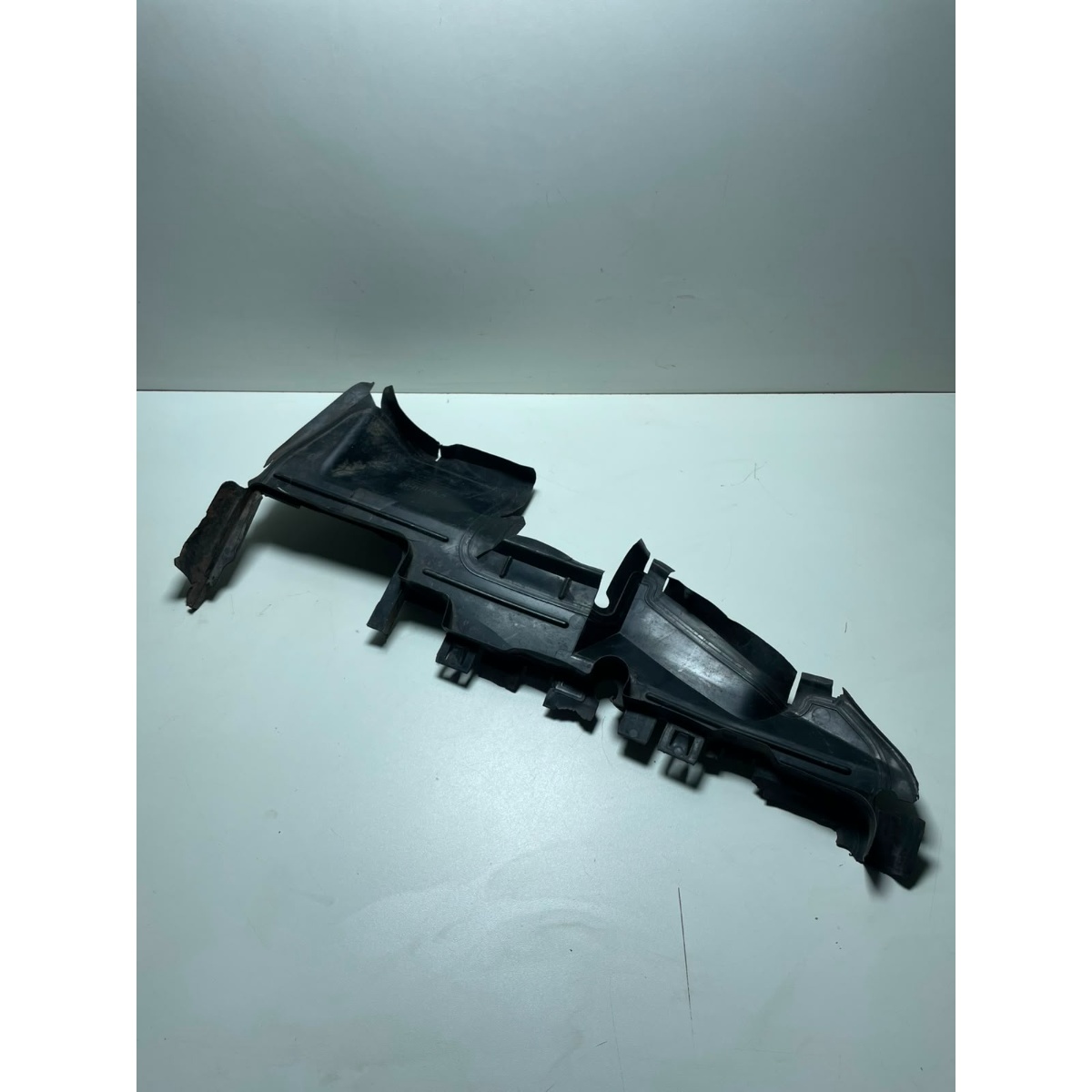 Defletor Radiador Audi A5 Esquerdo 2013 a 2015 8t0121283r