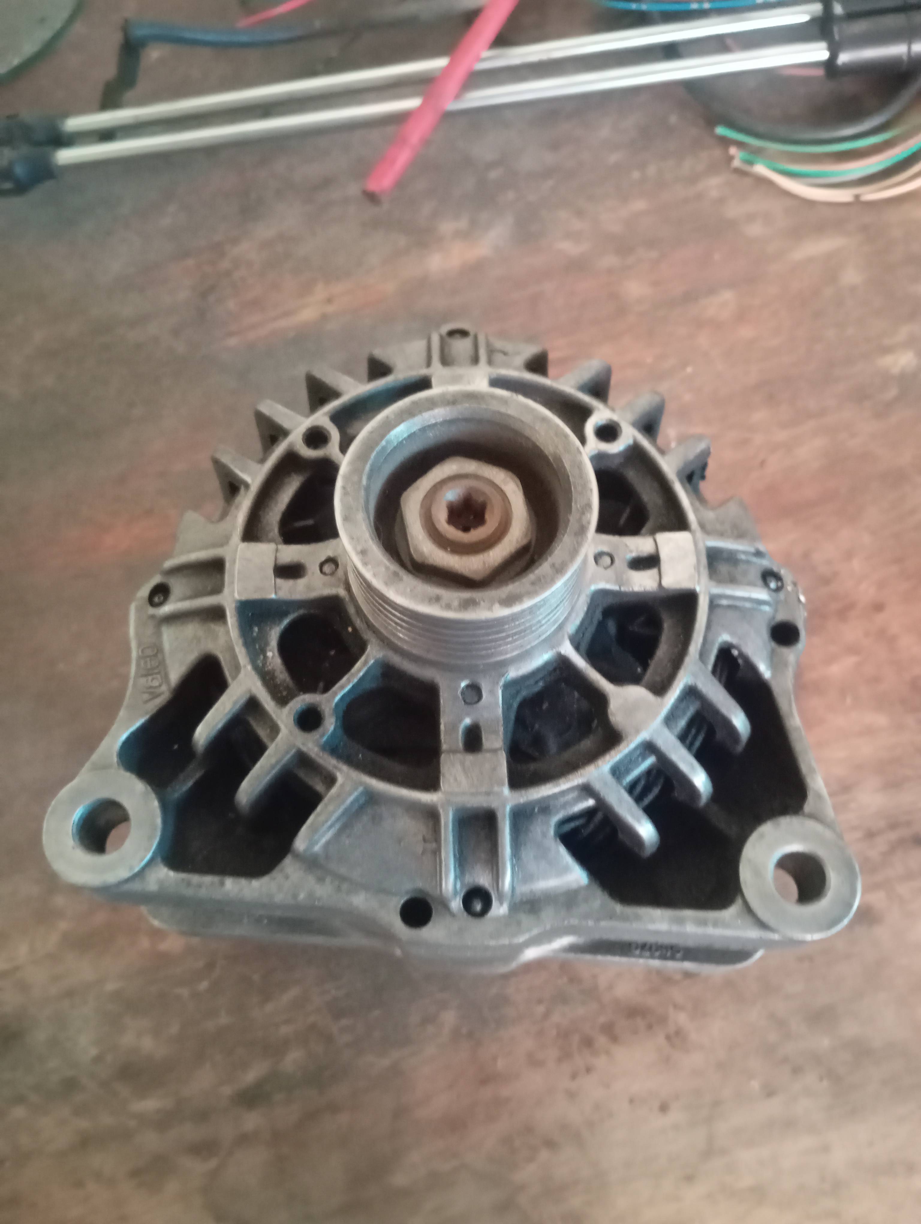 Alternador Peugeot 206 207 1.4 8v 1.6 16v