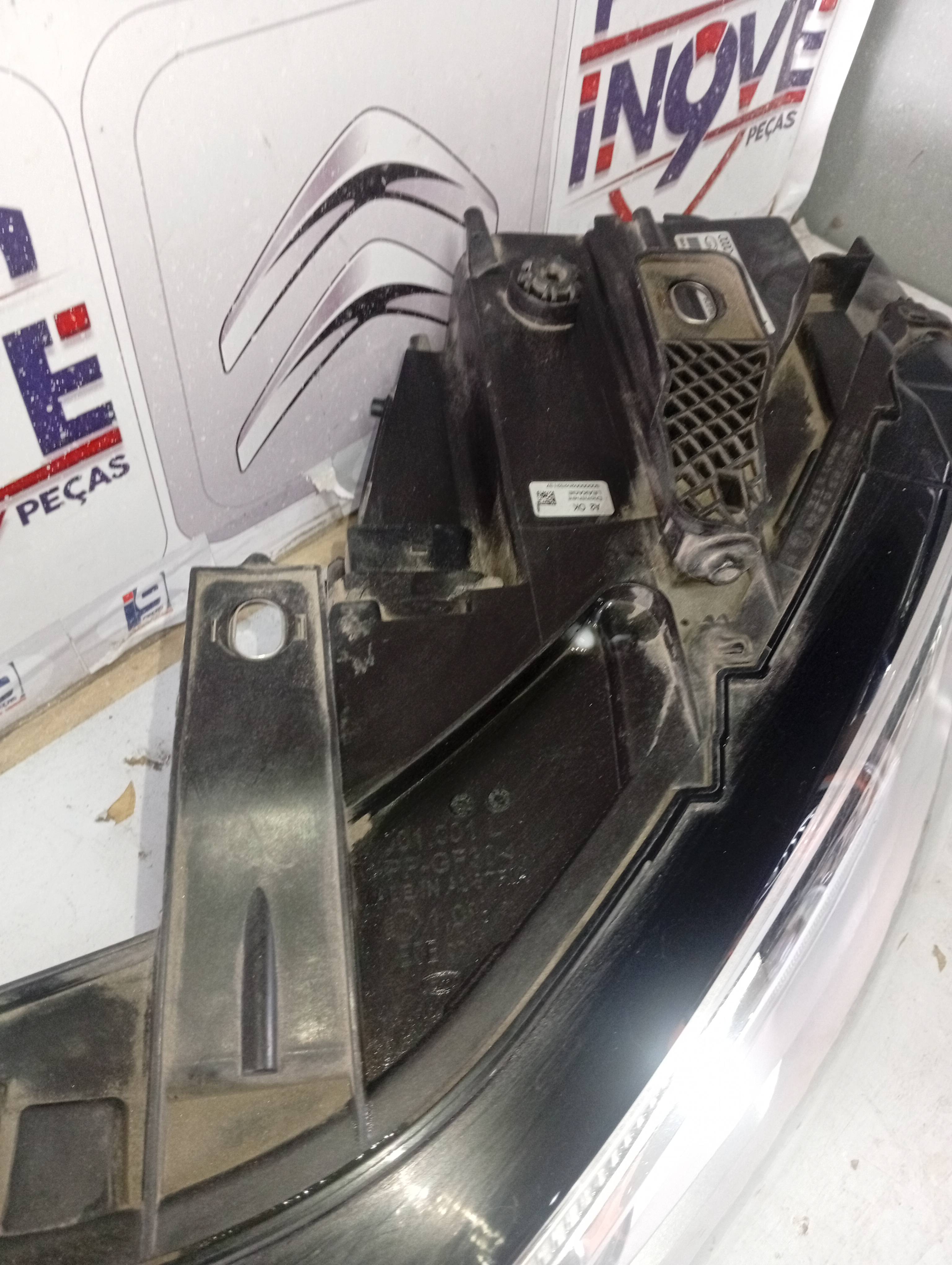 Farol Esquerdo Audi Q3 1.4 TFSI 2018 - Imagem 4