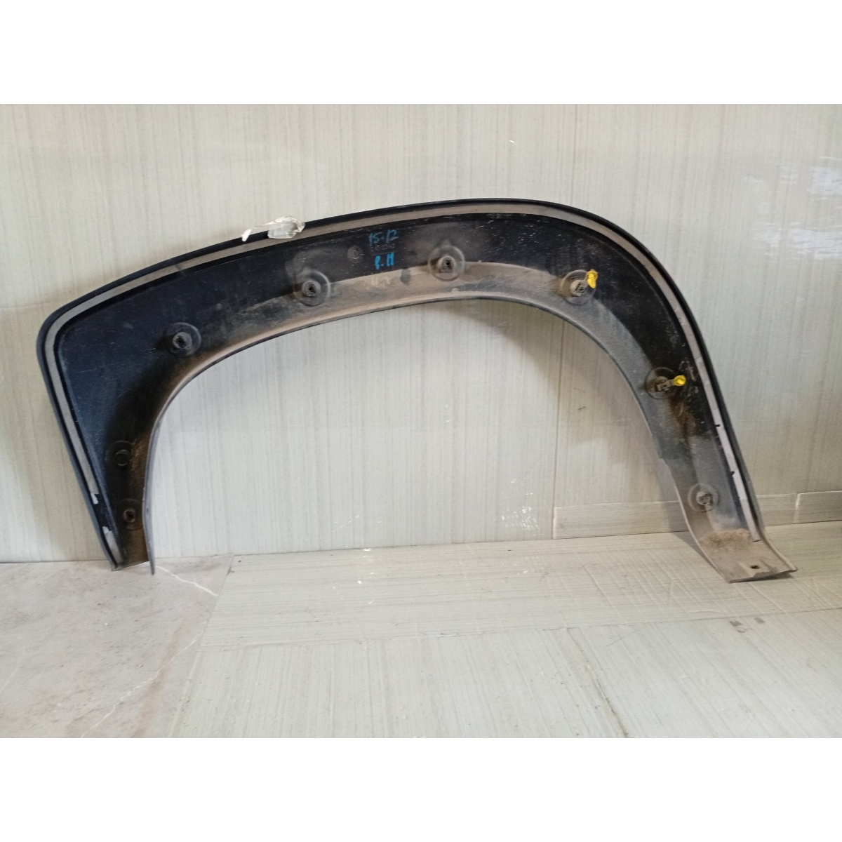 Moldura Paralama Mitsubishi L200 2024 Dianteira Direita Preto - Imagem 4
