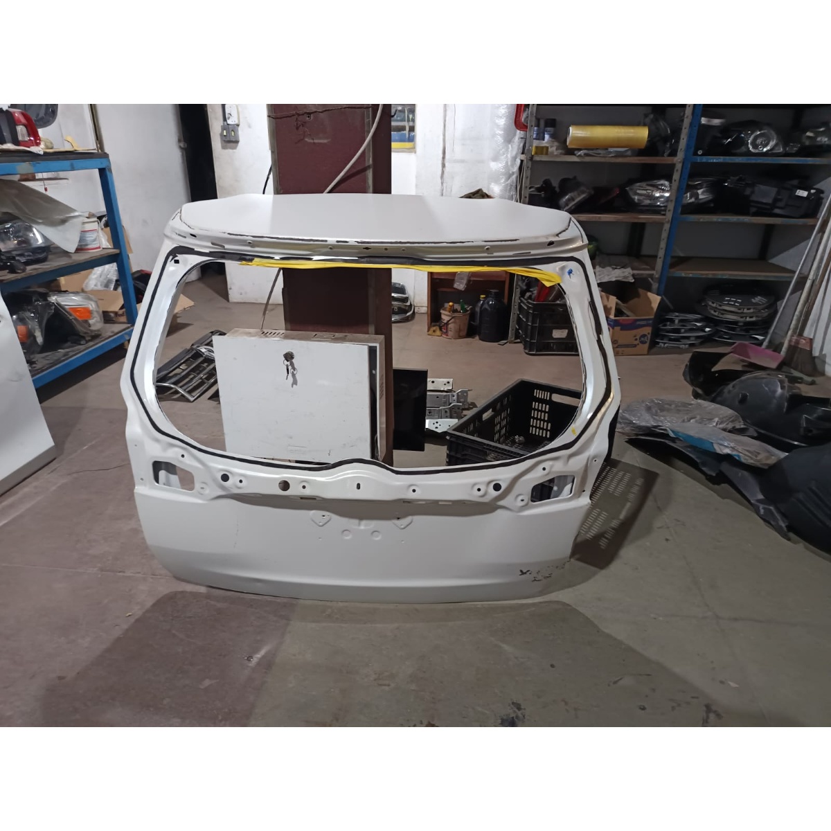 Tampa Traseira Yaris Hatch 2018 Até 2025 Amassados Léia (usa Branco