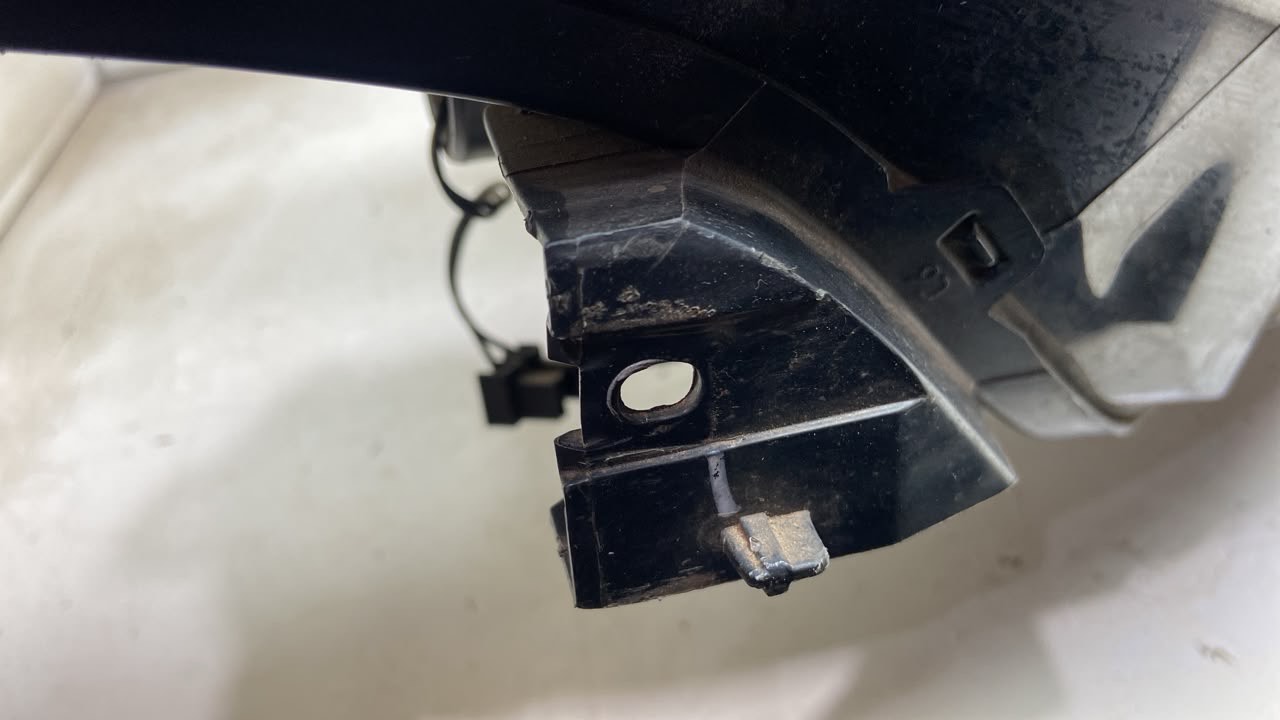 Farol Arrizon Lado Direito 2020 A 2024 - Imagem 4