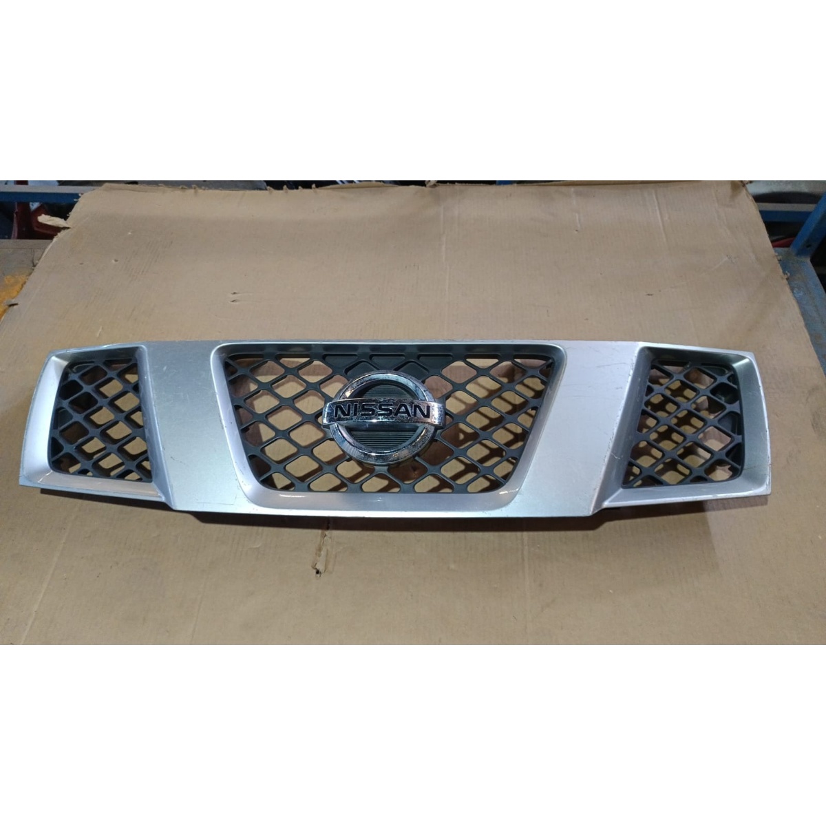 Grade Dianteira Nissan Frontier 2010 Usado Original