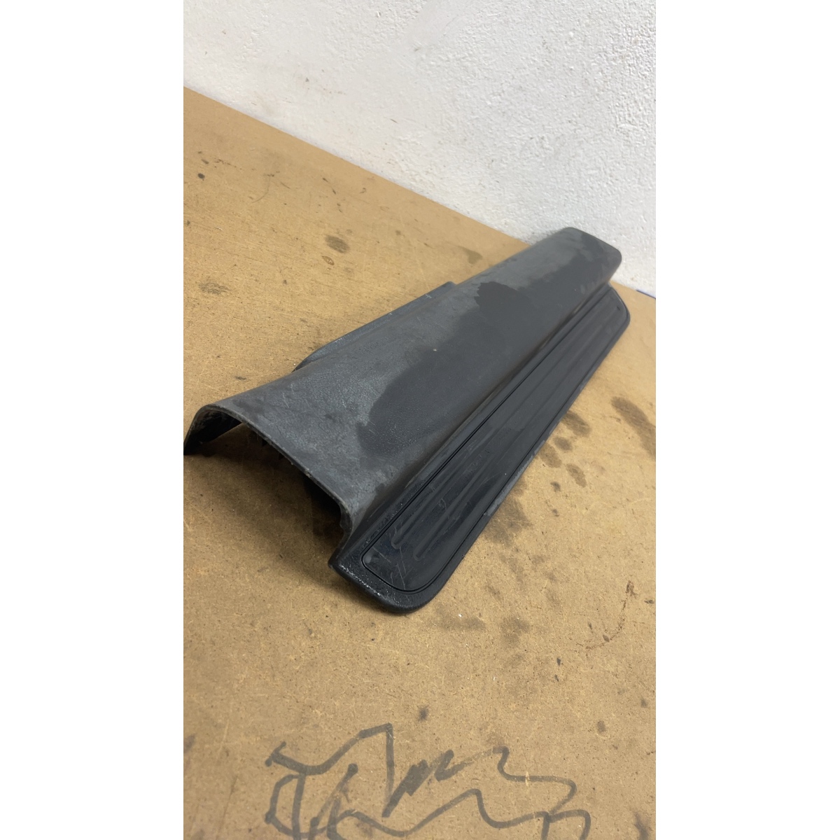 Soleira Porta Dianteira Direita Original Gm Captiva 2008 Preto
