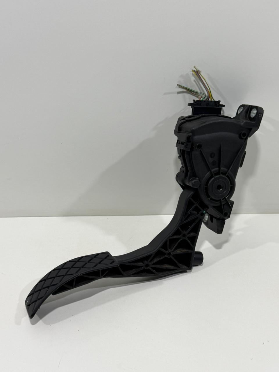 Pedal Acelerador Eletrônico VW Golf 6QE721503D