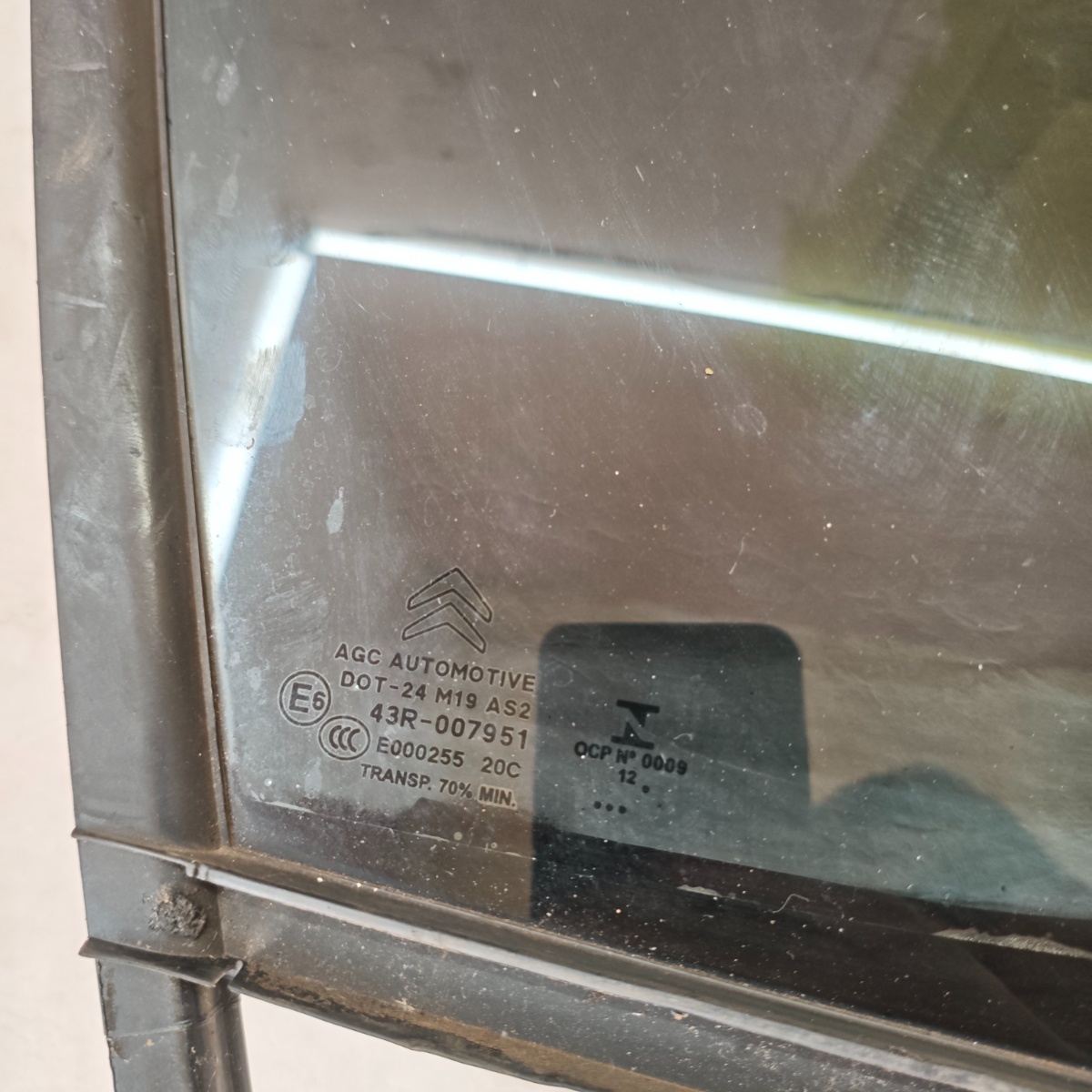 Vidro fixo da Porta Dianteira Direito Citroen C3 2013/2019 - Imagem 4