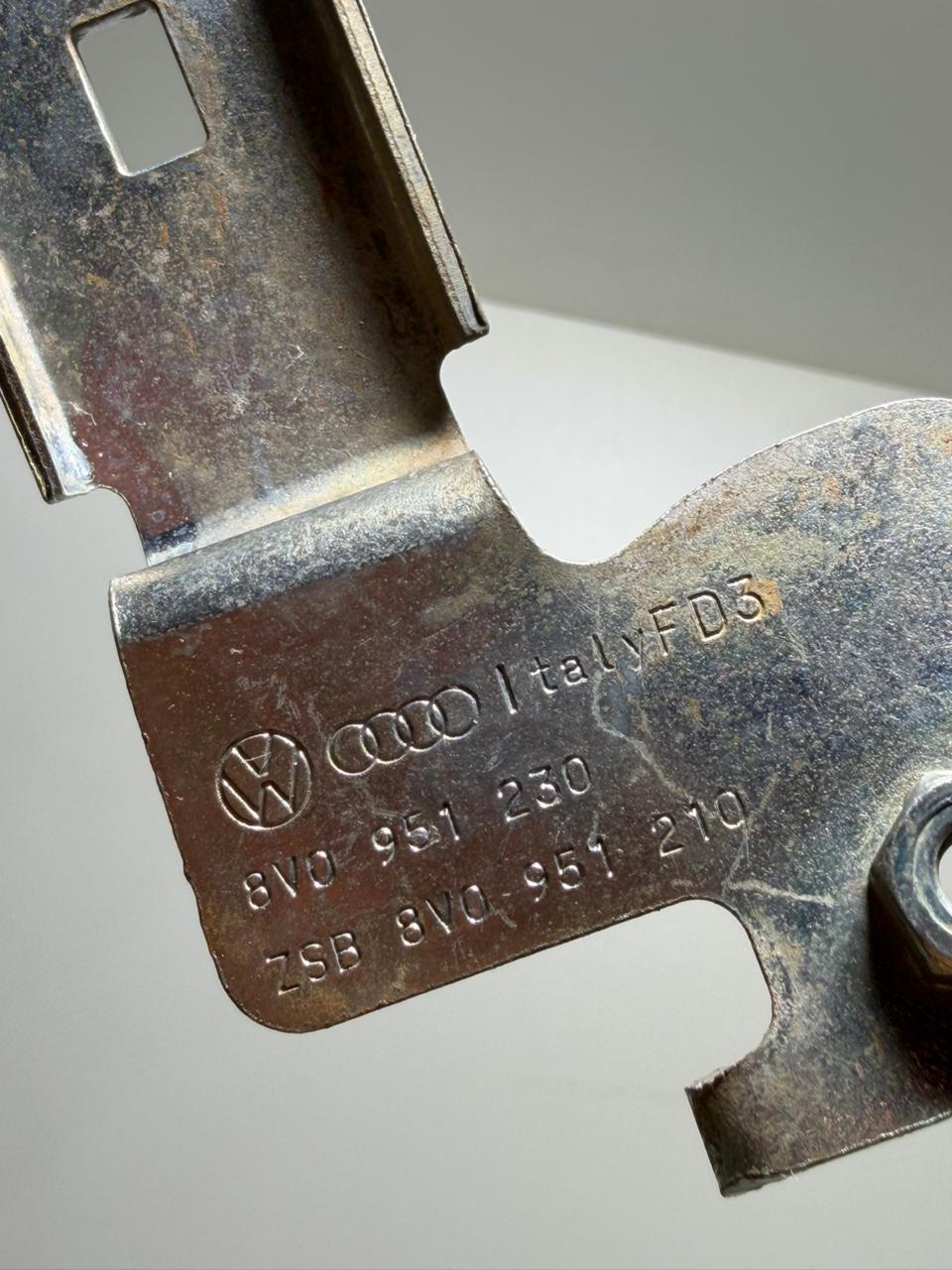 Buzina Original L.D Audi A3 2014/18 8v0951230 - Imagem 6