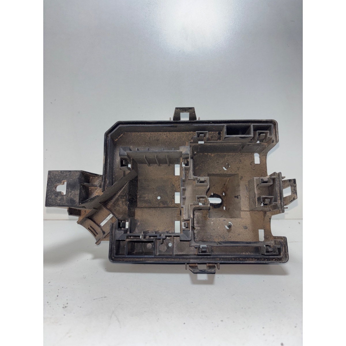 Base Caixa De Fusiveis Tracker/onix/prisma 2018 Original Usa