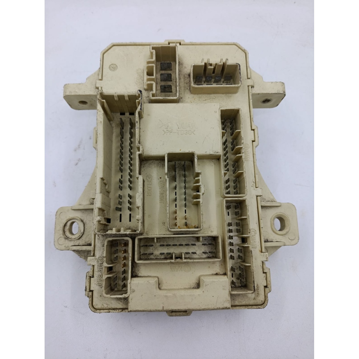 Caixa Fusível 919501h510 Hyundai I30 2.0 2009-2012 - Imagem 4