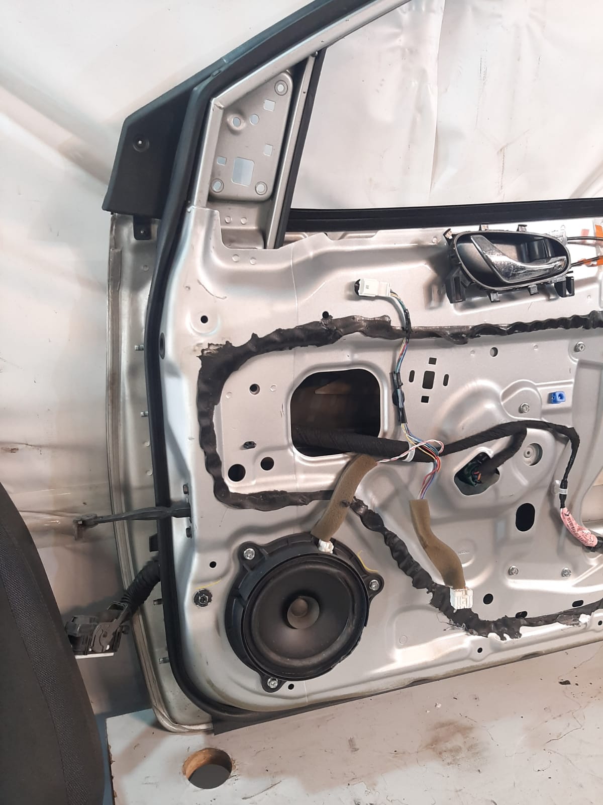 PORTA DIANTEIRA SENTRA 2017/2019 LADO DIREITO (PRATA) - Imagem 6