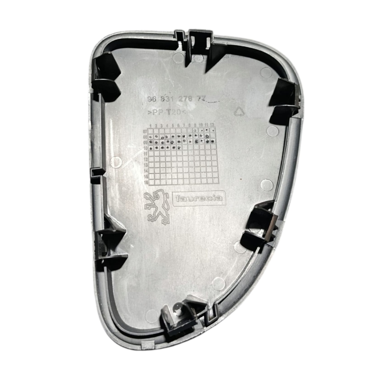 Tampa lateral dir painel Peugeot 207 2006/14 C/Detalhe Origi - Imagem 3