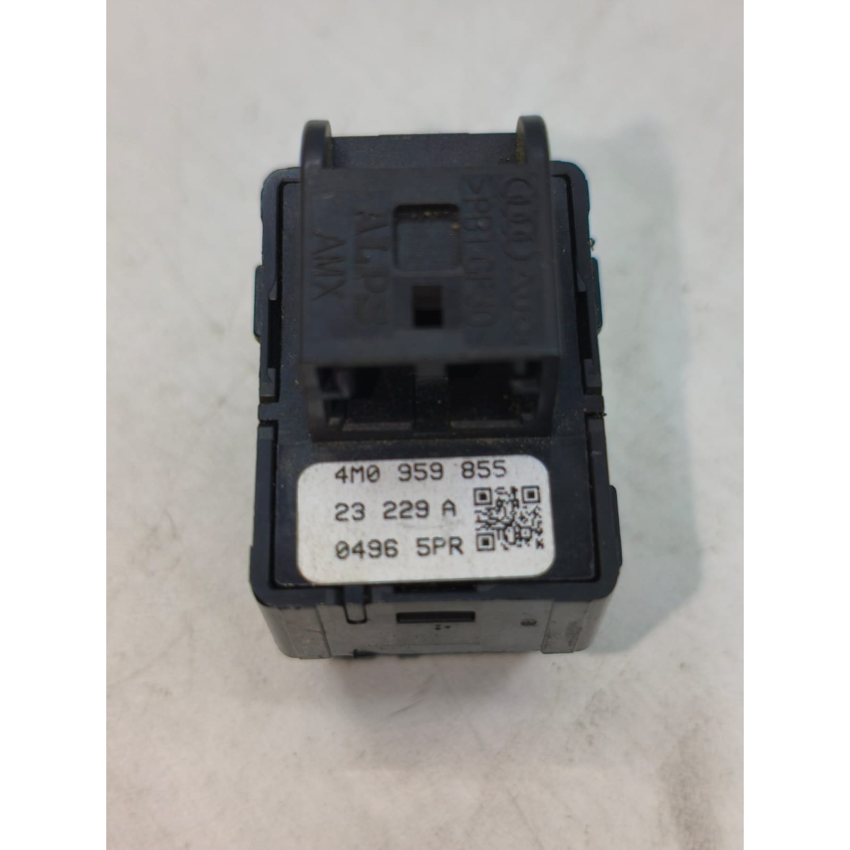 Botao Vidro Porta Tras Esq Audi Q5  2023 4M0959855 - Imagem 4