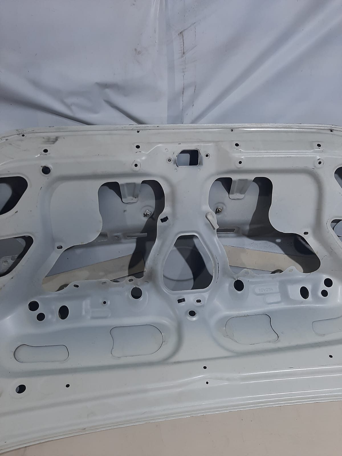 TAMPA TRASEIRA COROLLA XEI 2.0 2015 (BRANCO) - Imagem 7