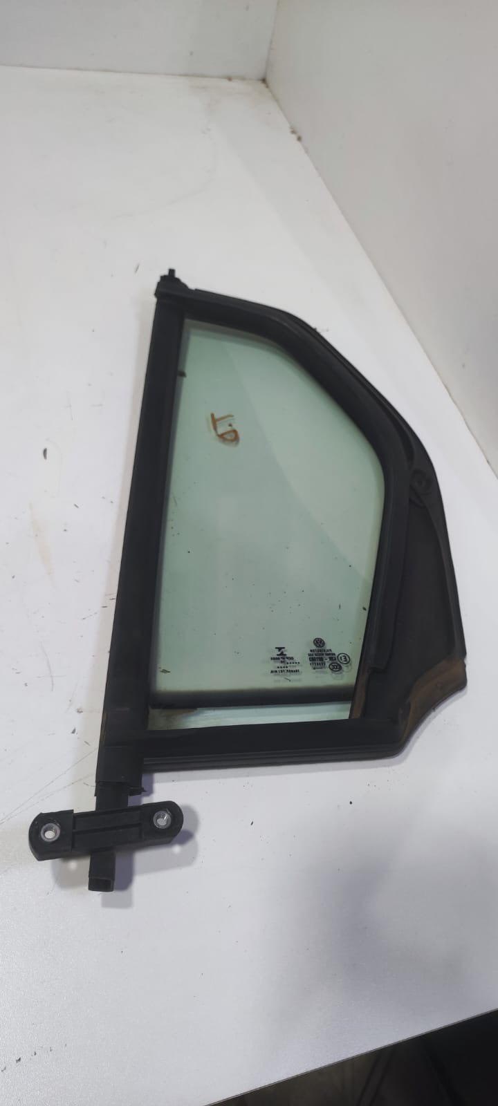 Vidro fixo porta traseira direita 2015 2016 - Imagem 3