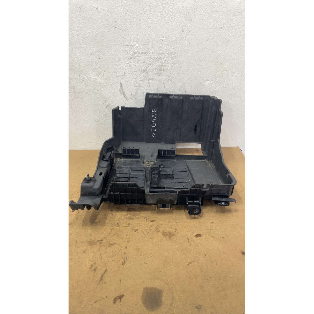 Caixa Suporte Bateria Renault Megane
