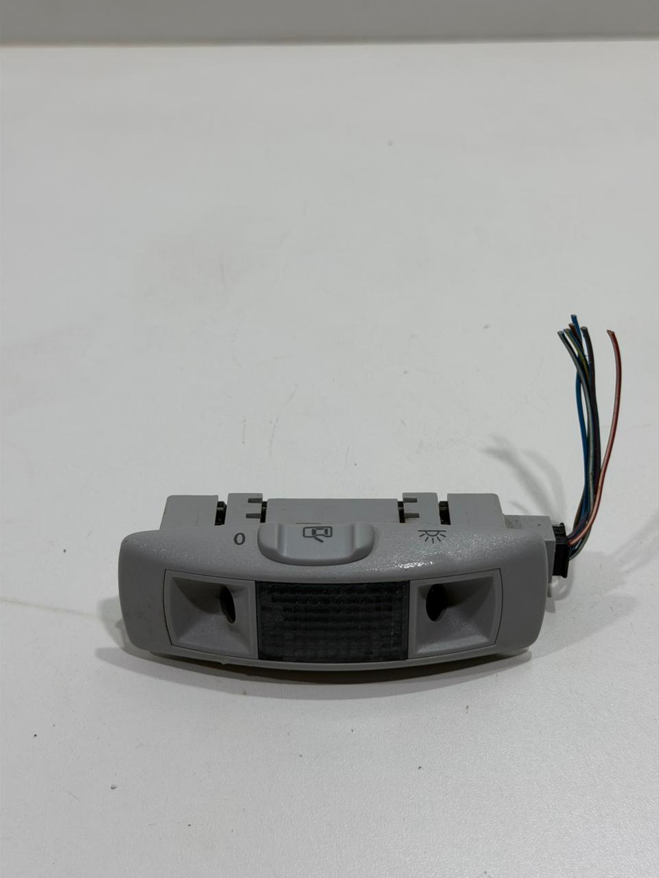 Luz Teto Plafon Volkswagen Golf 2011 1J0951172G