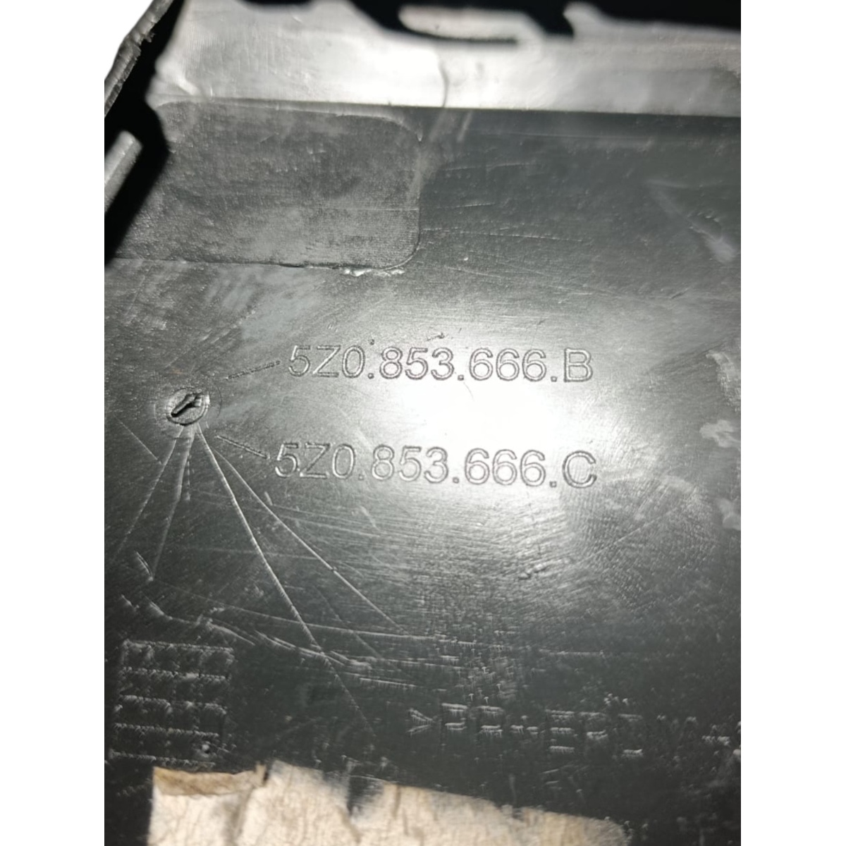 Moldura Grade Farol Milha Direita Fox 2010/2015 Origina - Imagem 6