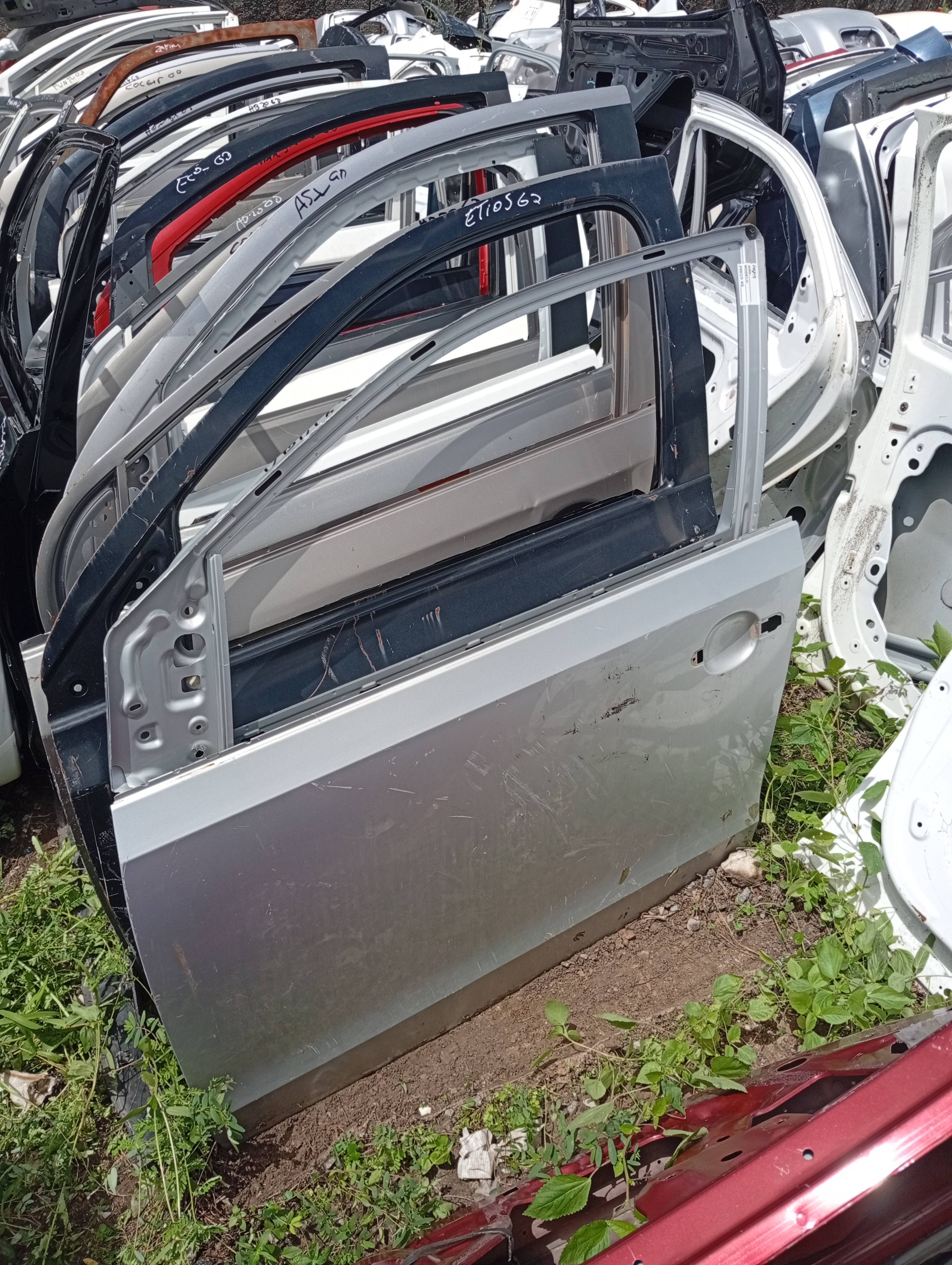 Porta Dianteira Esquerda Volkswagen Up