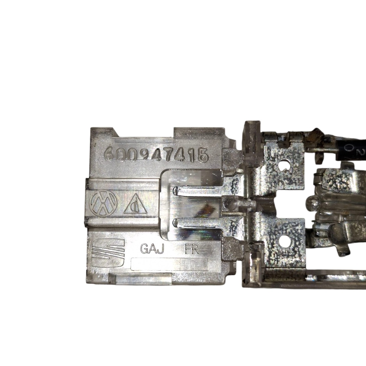 Luz Interna Porta Malas Virtus Polo Nivus T-Cross 6Q0947415 - Imagem 4