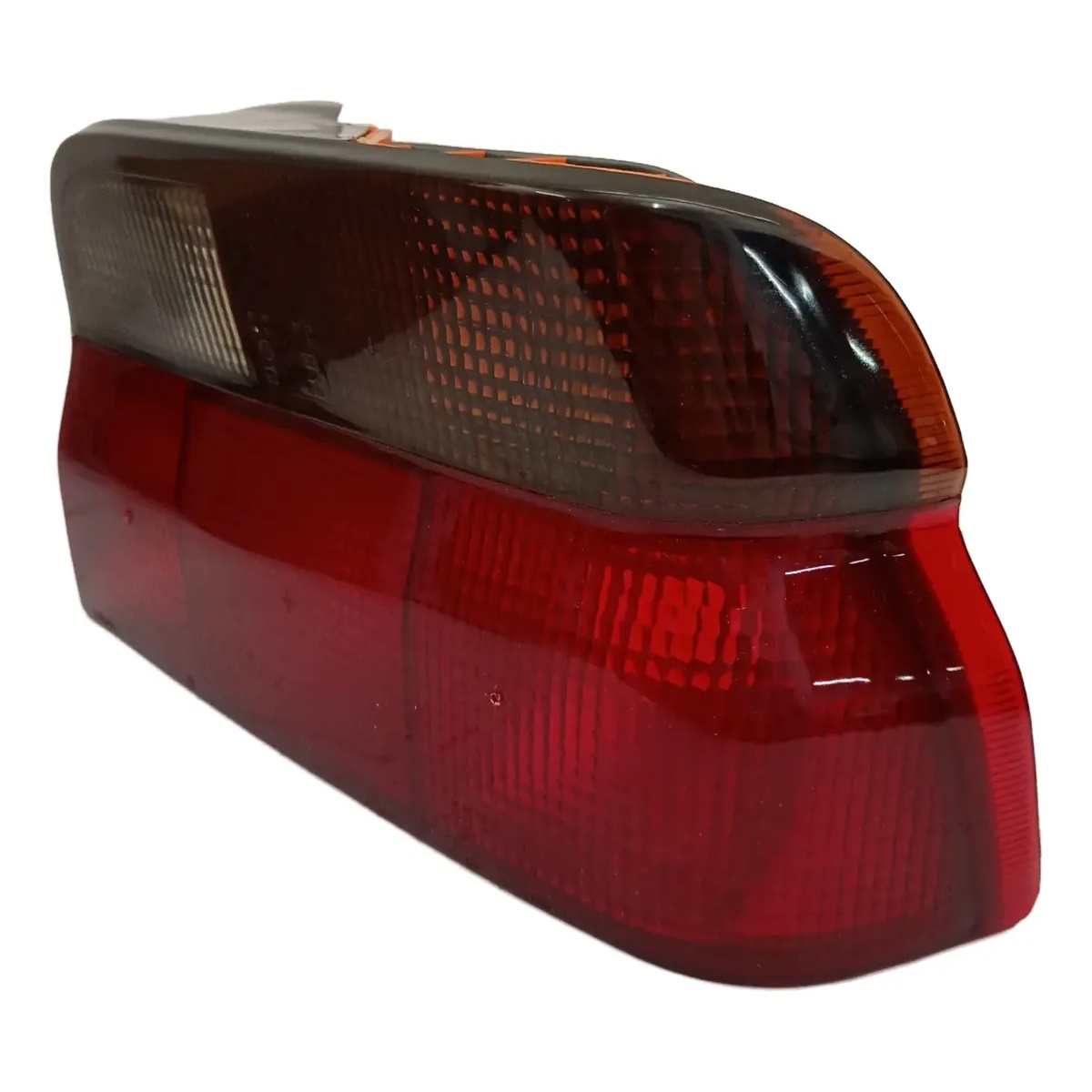 Lanterna Traseira Escort Xr3 1993 A 1996 Ipv Arteb Direita Direito/passageiro Vermelho Com Seções Âmbar E Translúcido - Imagem 2