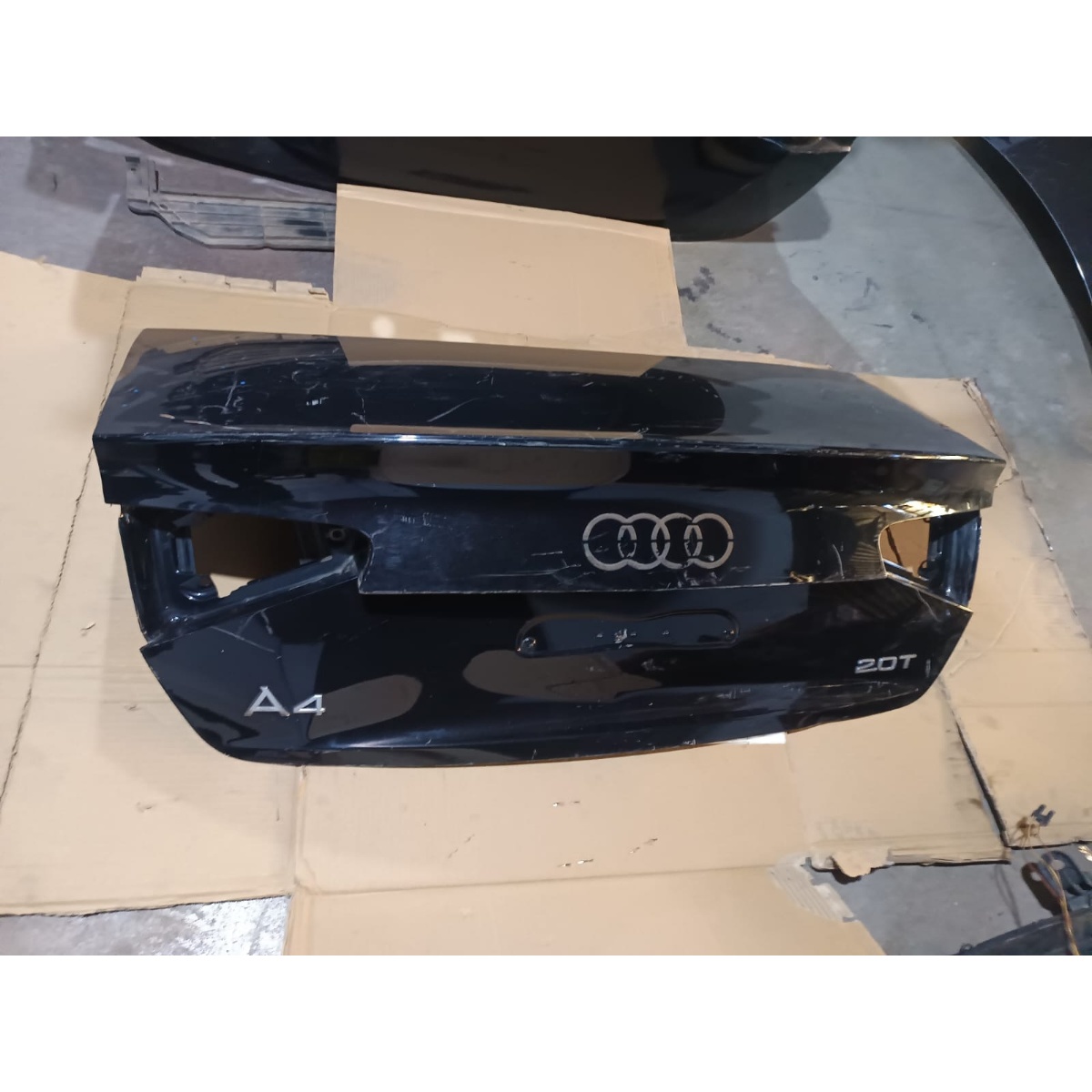 Tampa Traseira Audi A4 Sedan 2016 Preto - Imagem 5