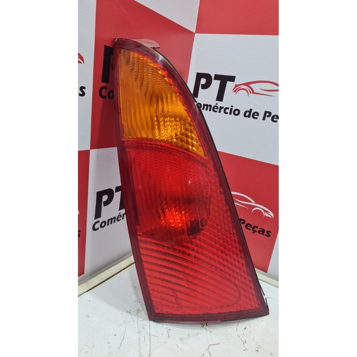 Lanterna Esquerda Ford Focus Hatch 2008 - Imagem 1