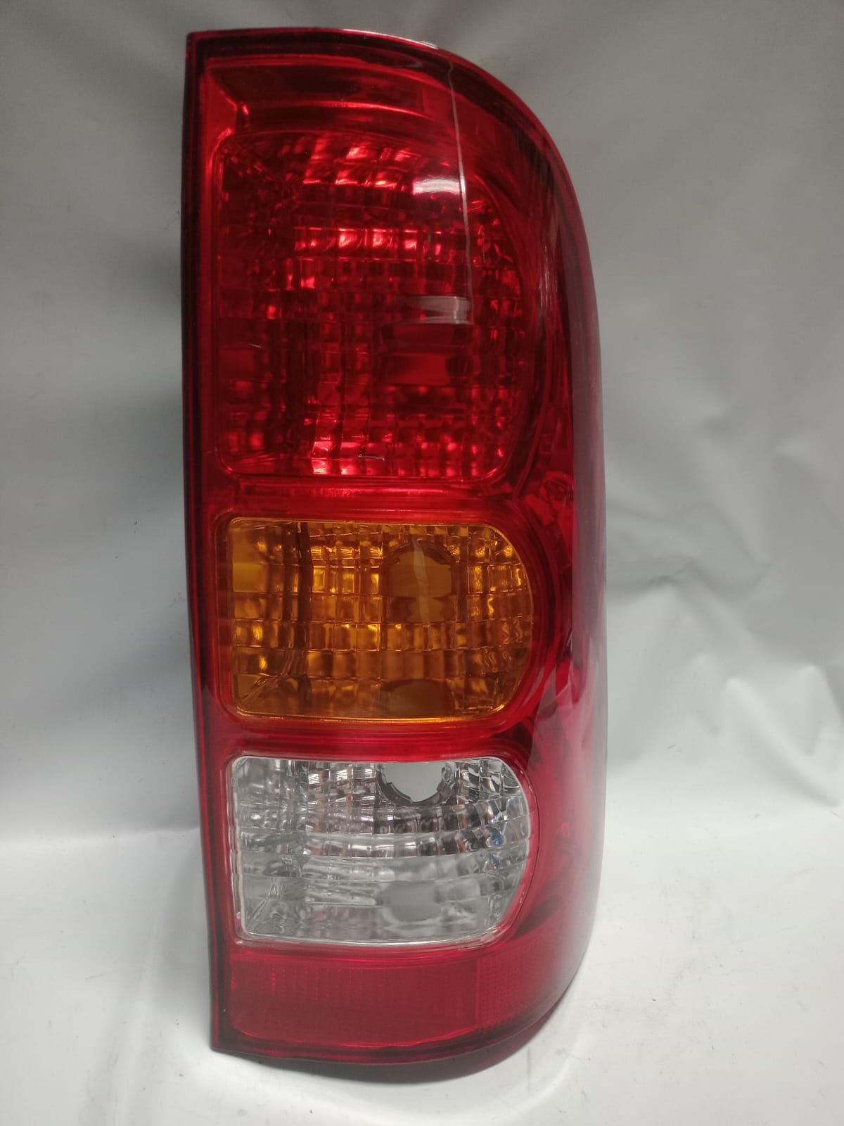 LANTERNA TRASEIRA HILUX PICK UP 2005/2011 TRICOLOR LD USADA@ - Imagem 2