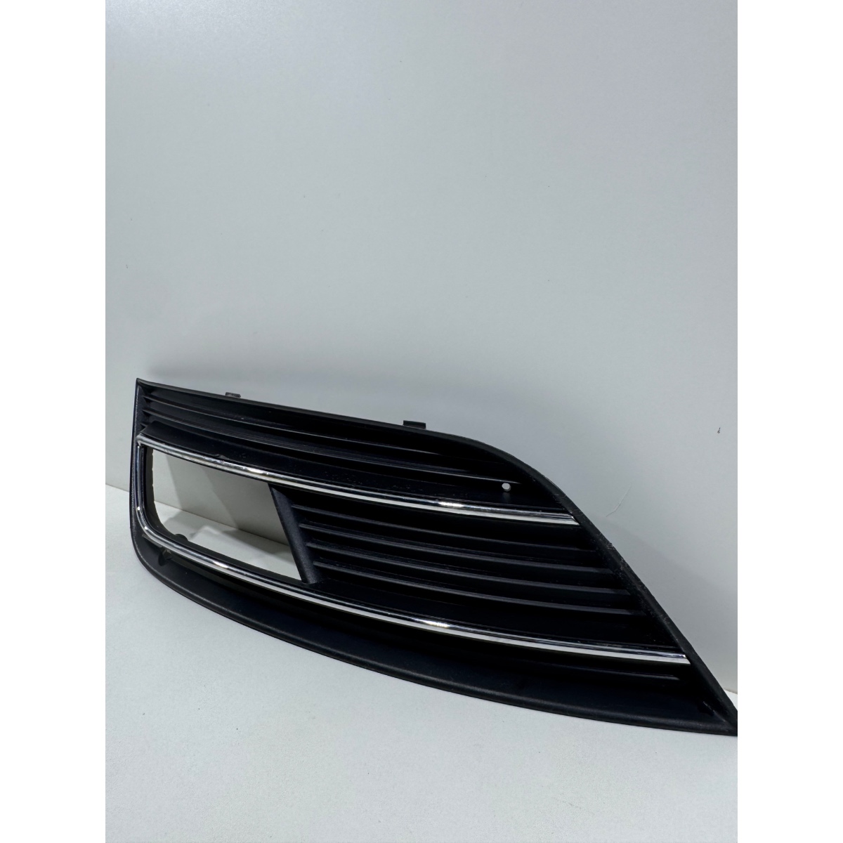 Grade Farol de Milha Esquerda Audi A4 2013-2015 - 8kd807681b - Imagem 3