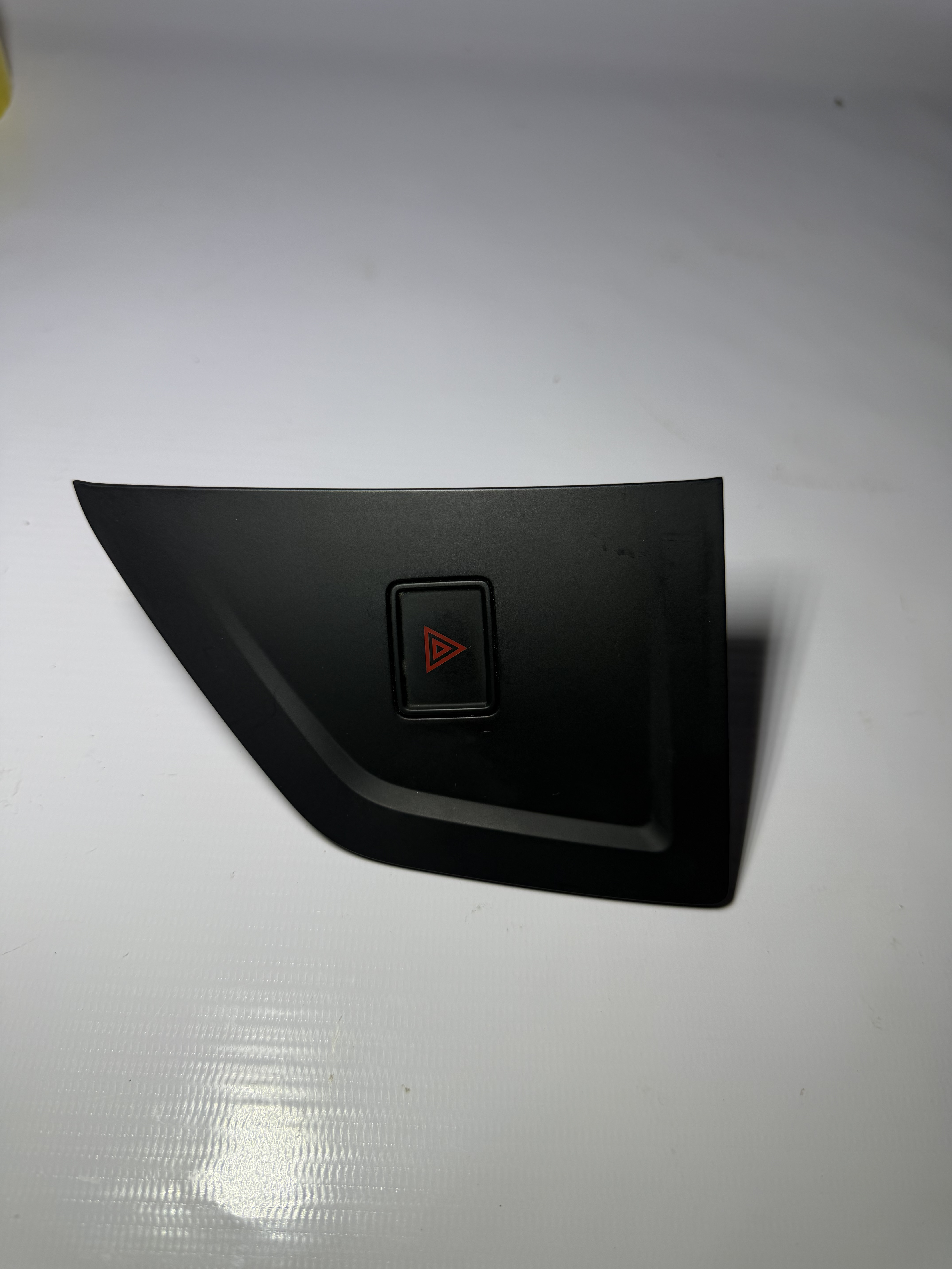 Botão Pisca Alerta VW 9535091QB