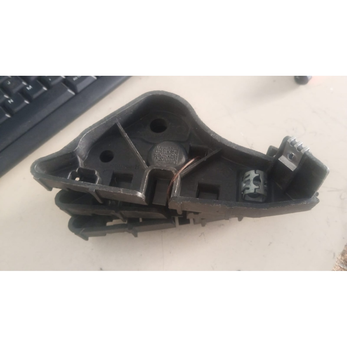 Guia Parachoque Dianteiro Direito Renault Fluence 2011-2014 - Imagem 2