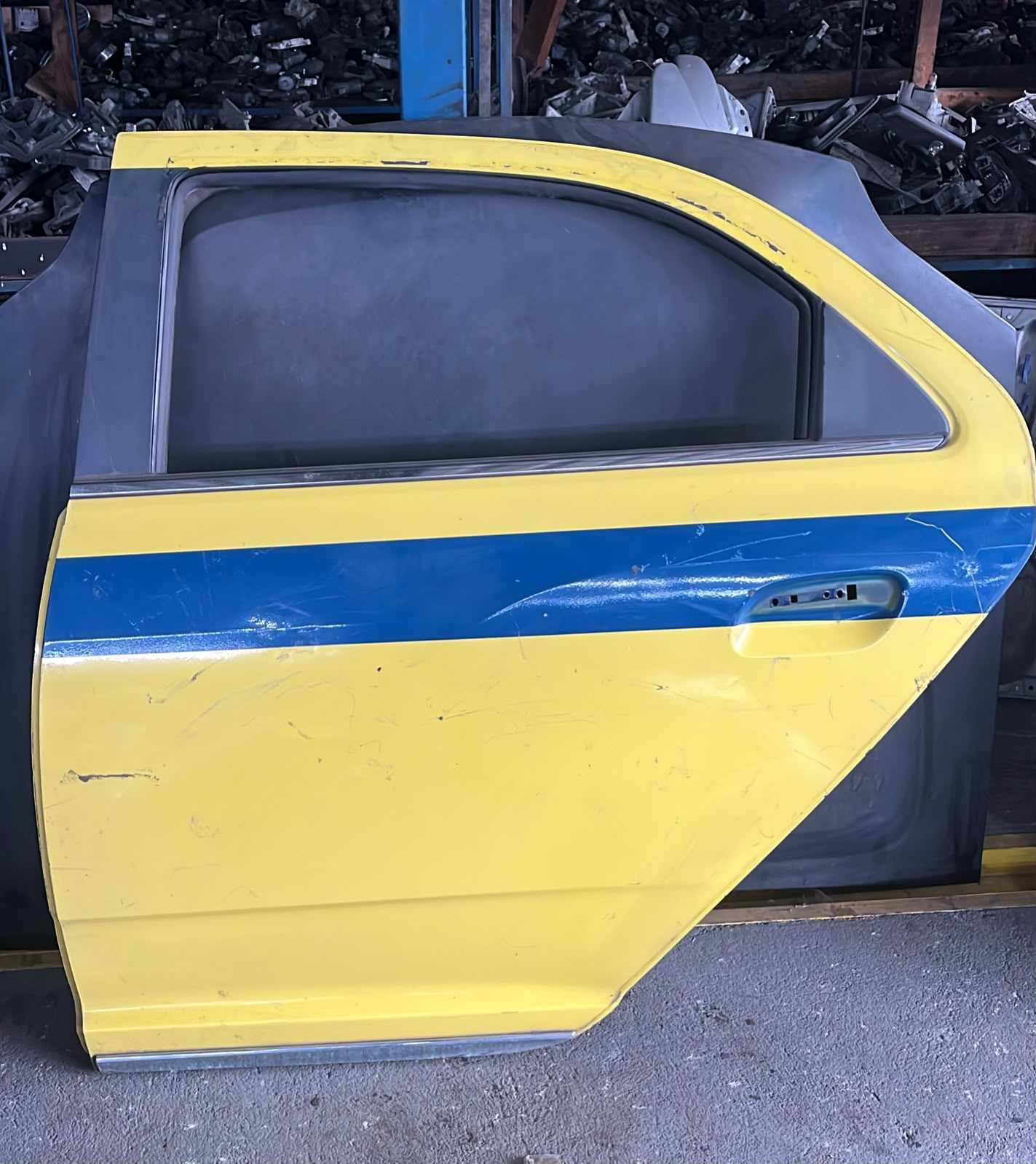 PORTA TRASEIRA COBALT 2012/2016 AMARELA LE USADA @