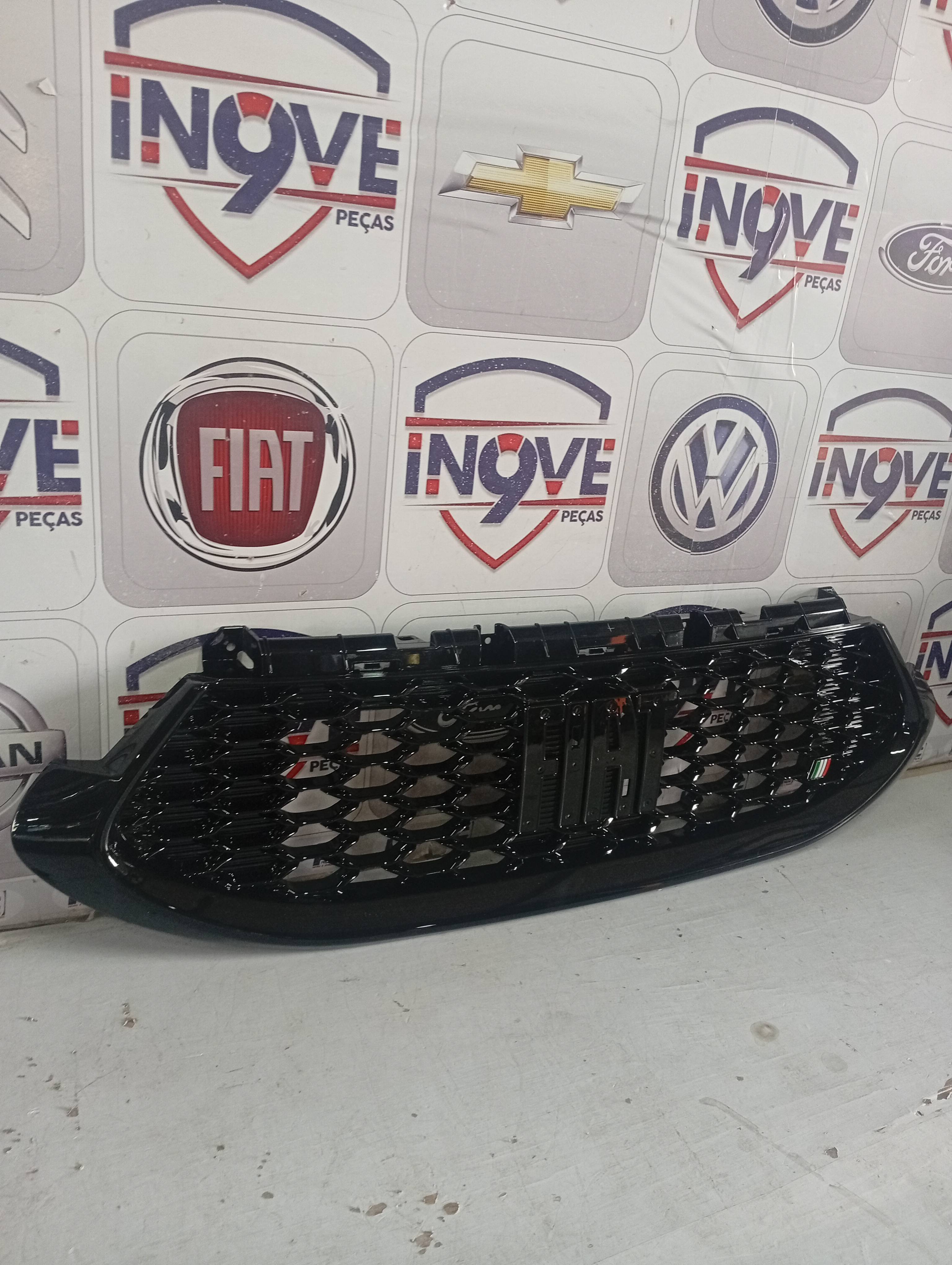 Grade Dianteira Brilhante Fiat Fastback 2023 - Imagem 2