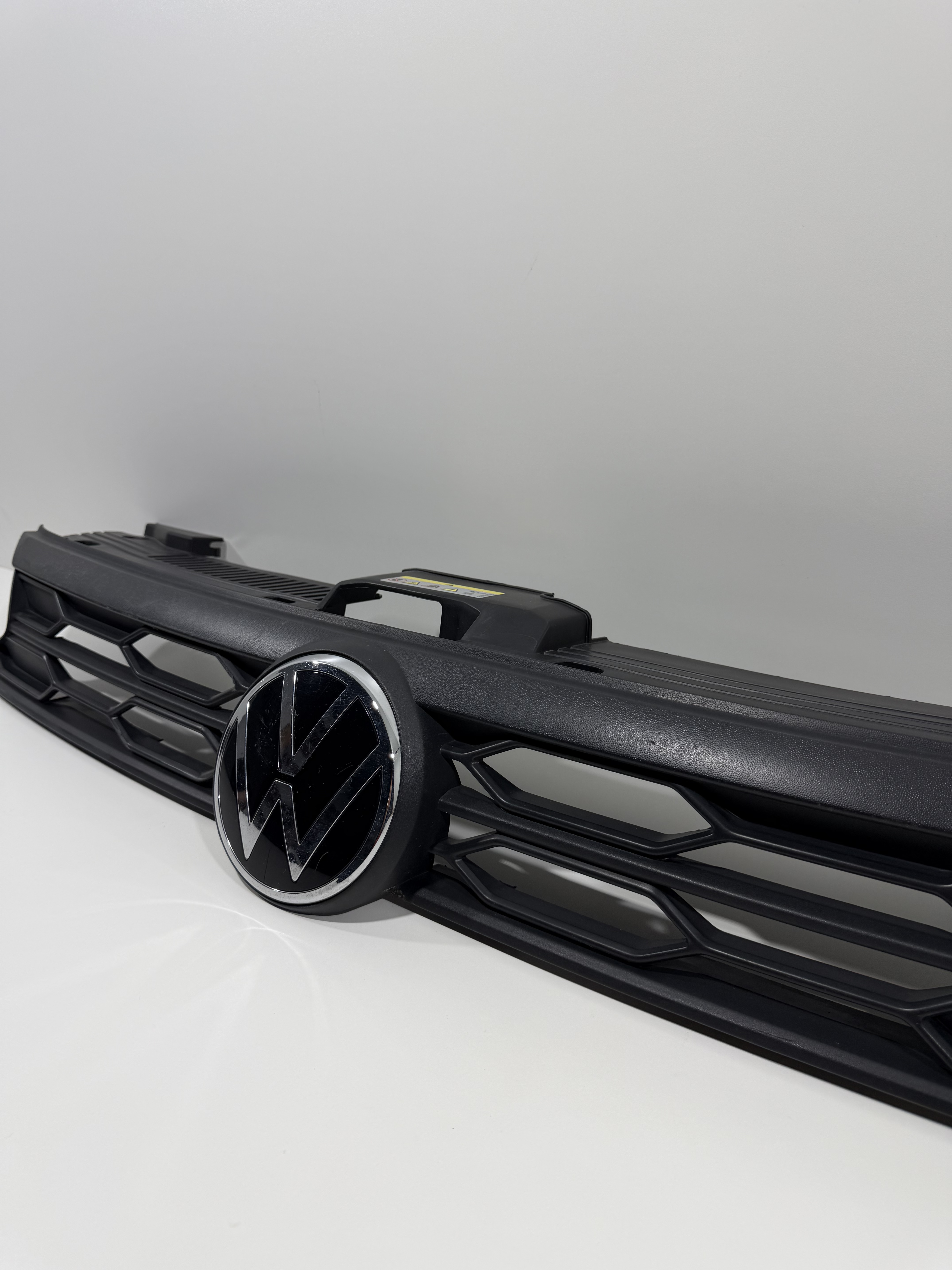 Grade Superior C/ Detalhe Vw Polo Track 2023/2025 2GX853653A - Imagem 2