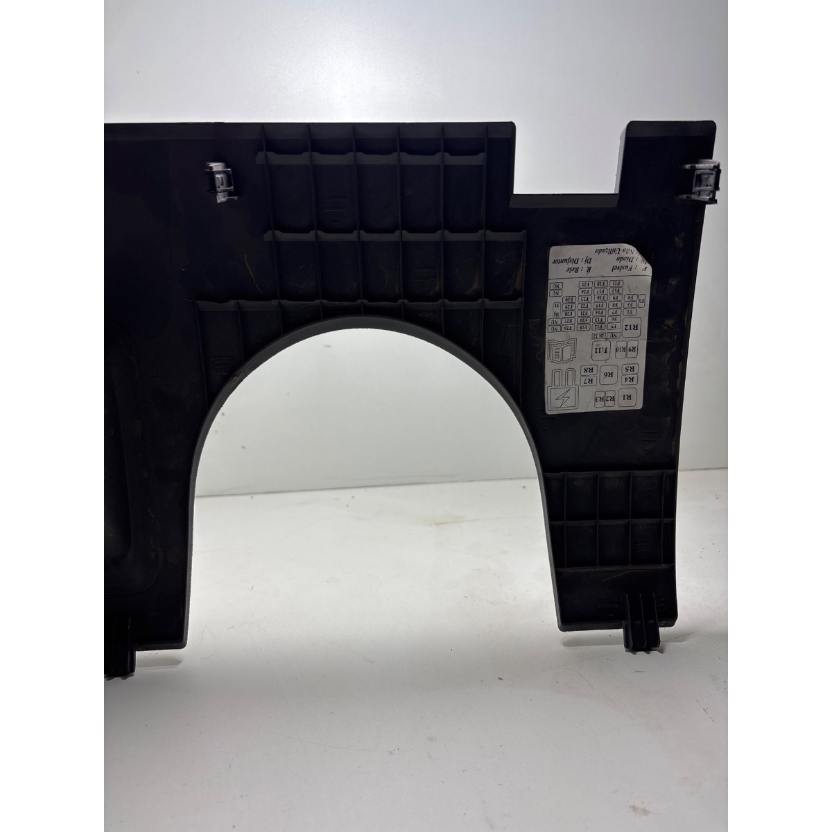 Tampa Capa Painel Fusíveis inferior Ford Fiesta 2004 a 2014 - Imagem 6