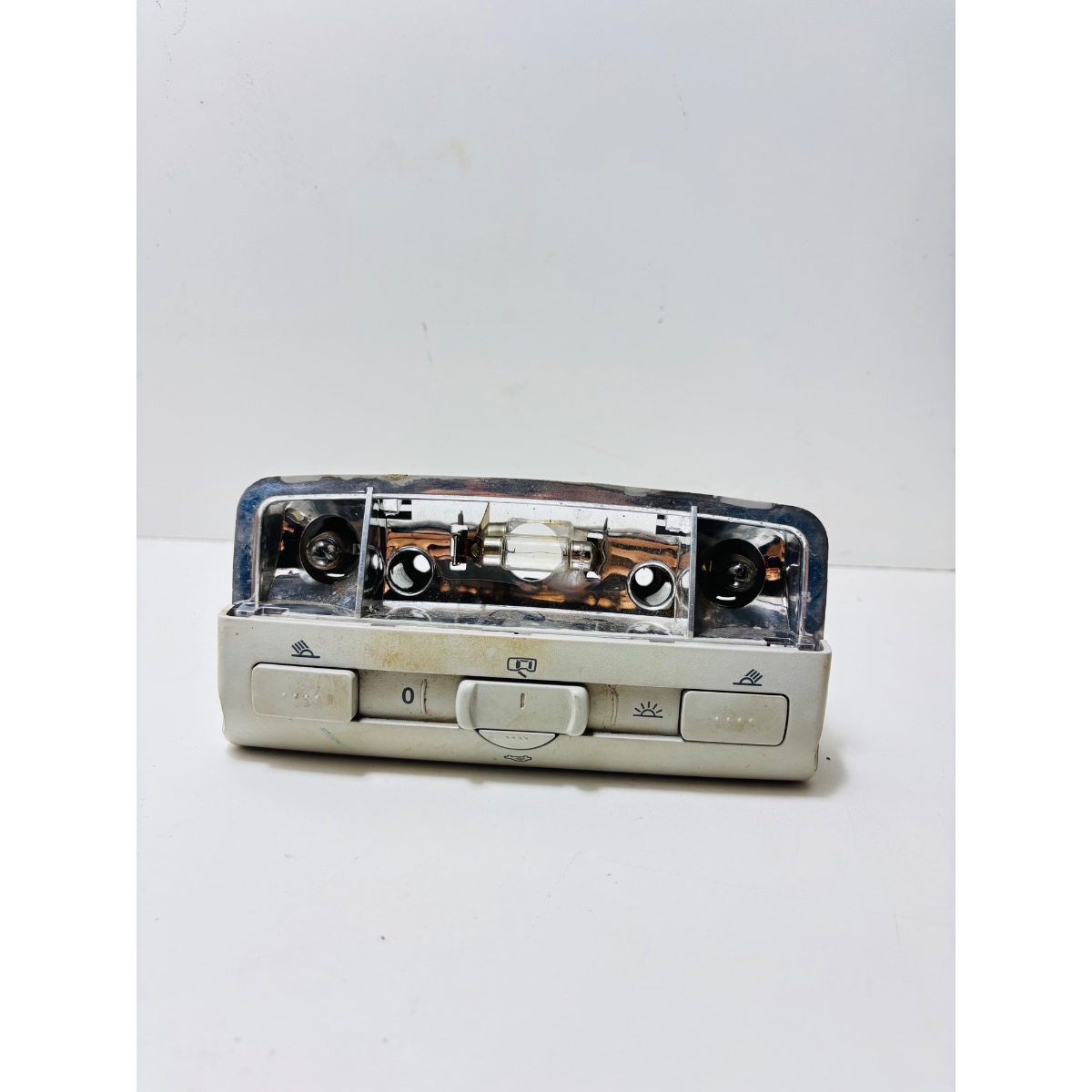 Luz Cortesia Teto Vw Fox Voyage Gol Original 5z0947105b