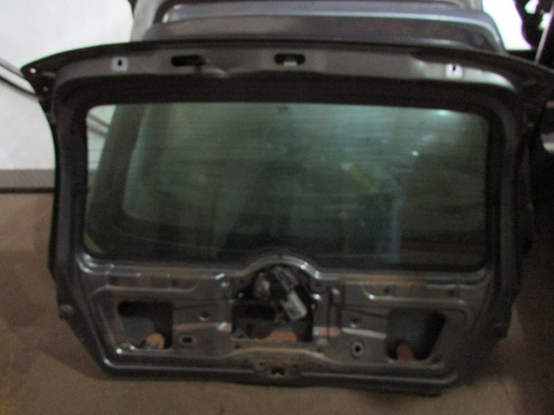 Tampa Porta Mala Renault Clio 2000 2001 2002 2003 2004 2005 - Imagem 3