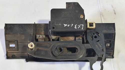 Maçaneta Tras Porta Malas Peugeot 206 (usado) - Imagem 4