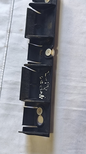 Suporte Guia Parachoque Traseiro Renault Clio Sedan 99 A 04 - Imagem 6